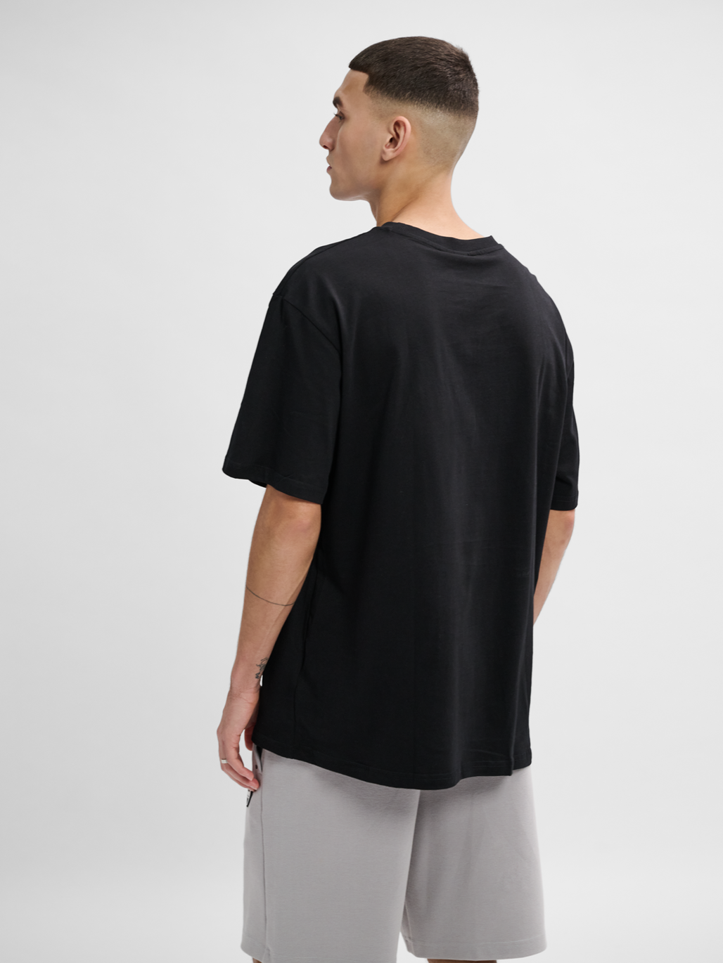 hmlLOOSE T-SHIRT BEE S/S