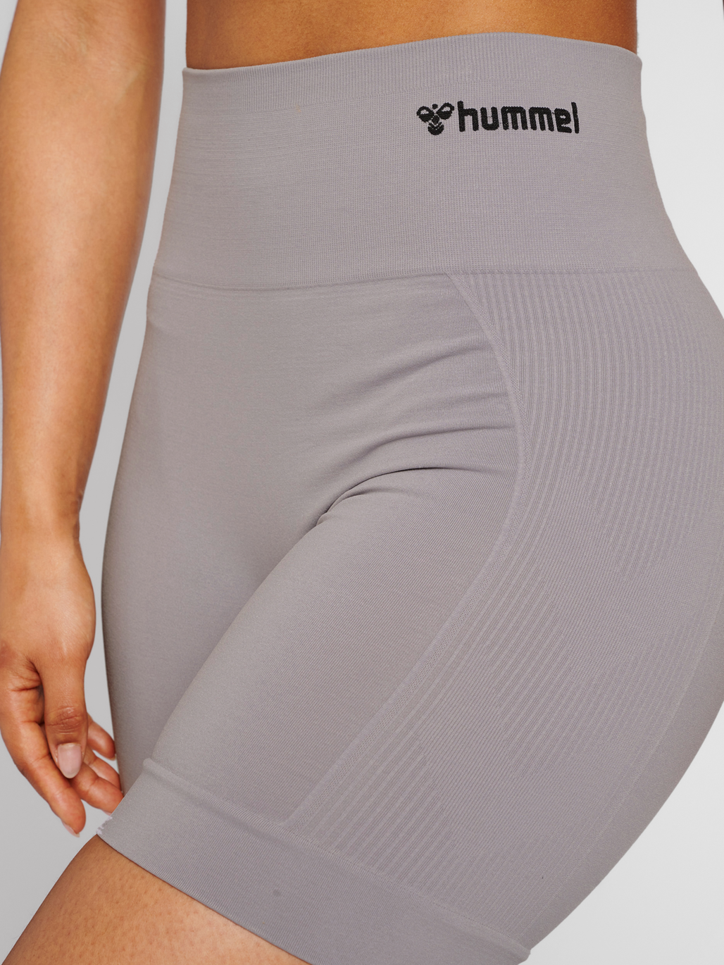 hmlTIF SEAMLESS SHORTS