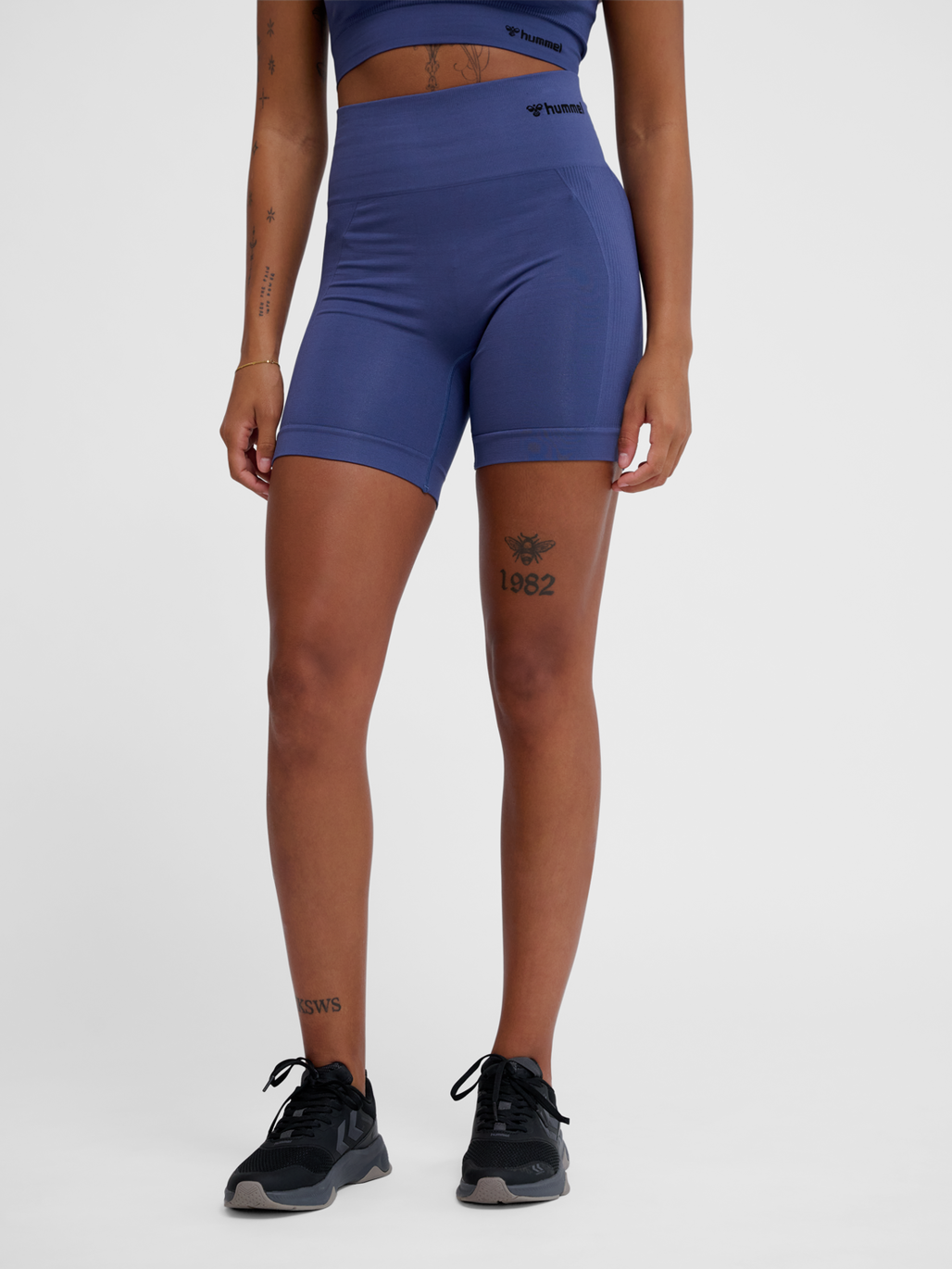hmlTIF SEAMLESS SHORTS