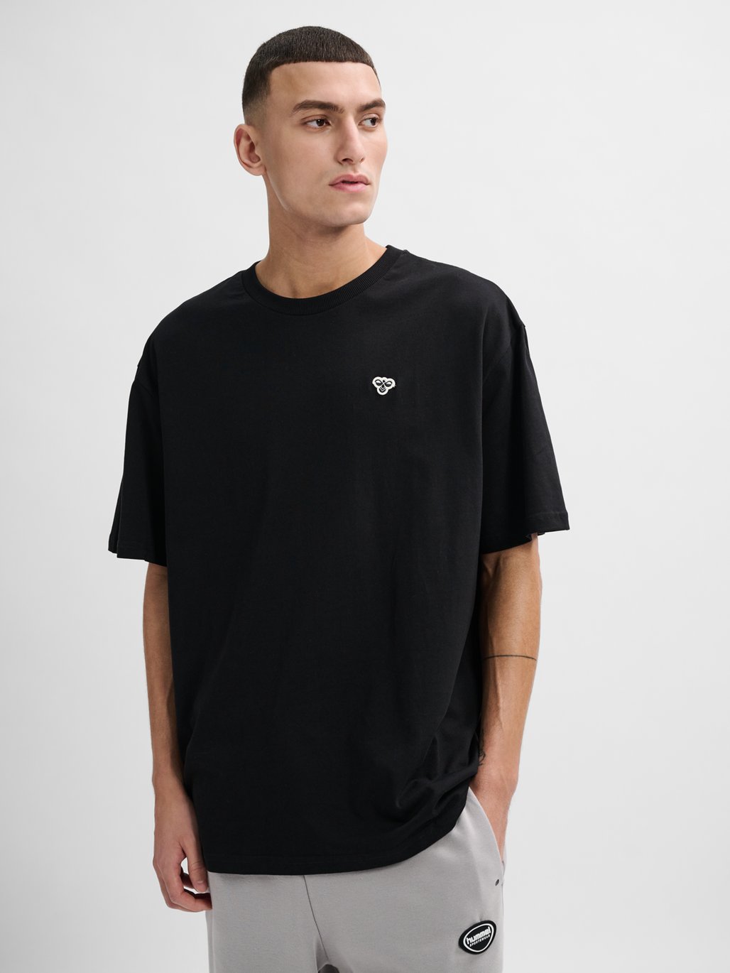 hmlLOOSE T-SHIRT BEE S/S