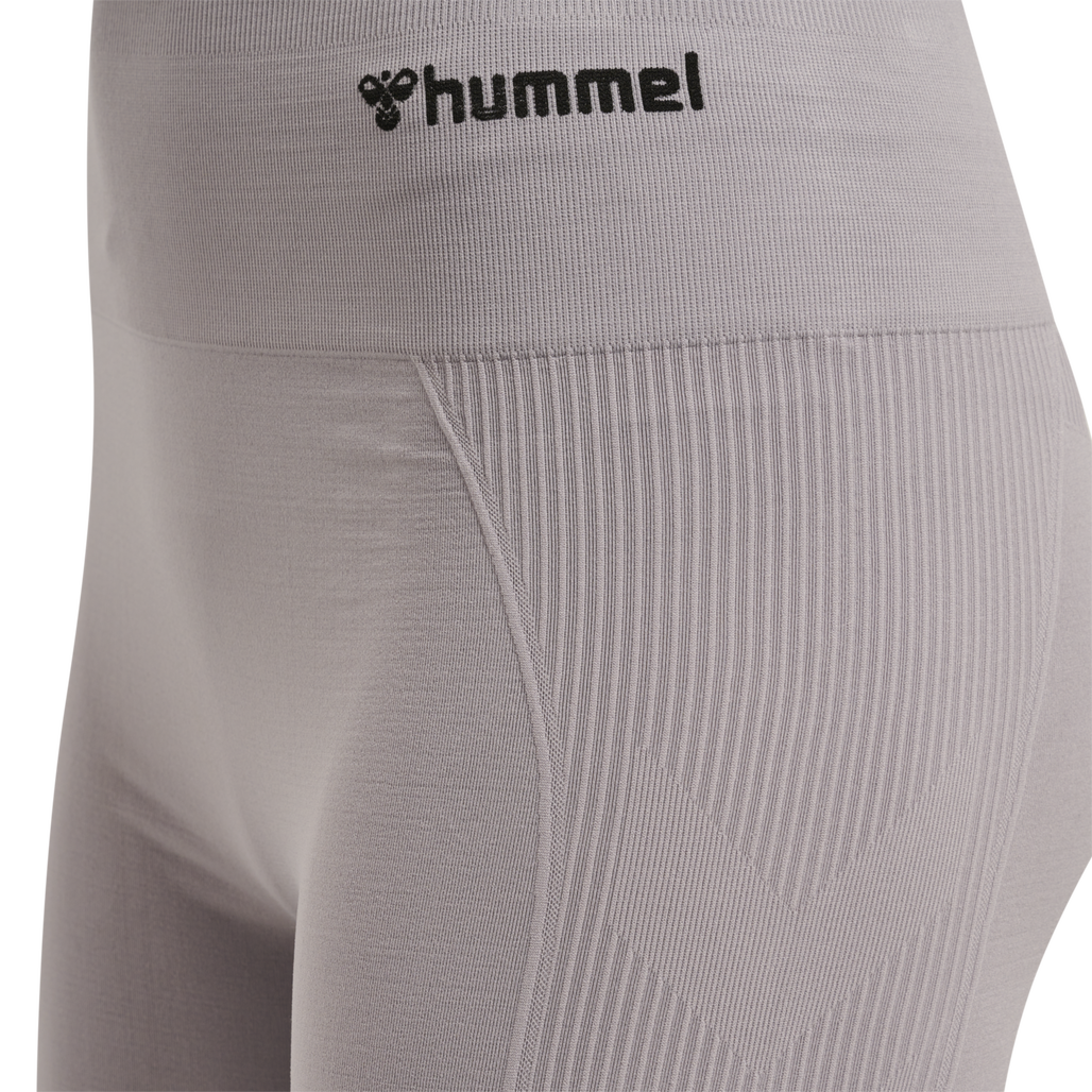 hmlTIF SEAMLESS SHORTS