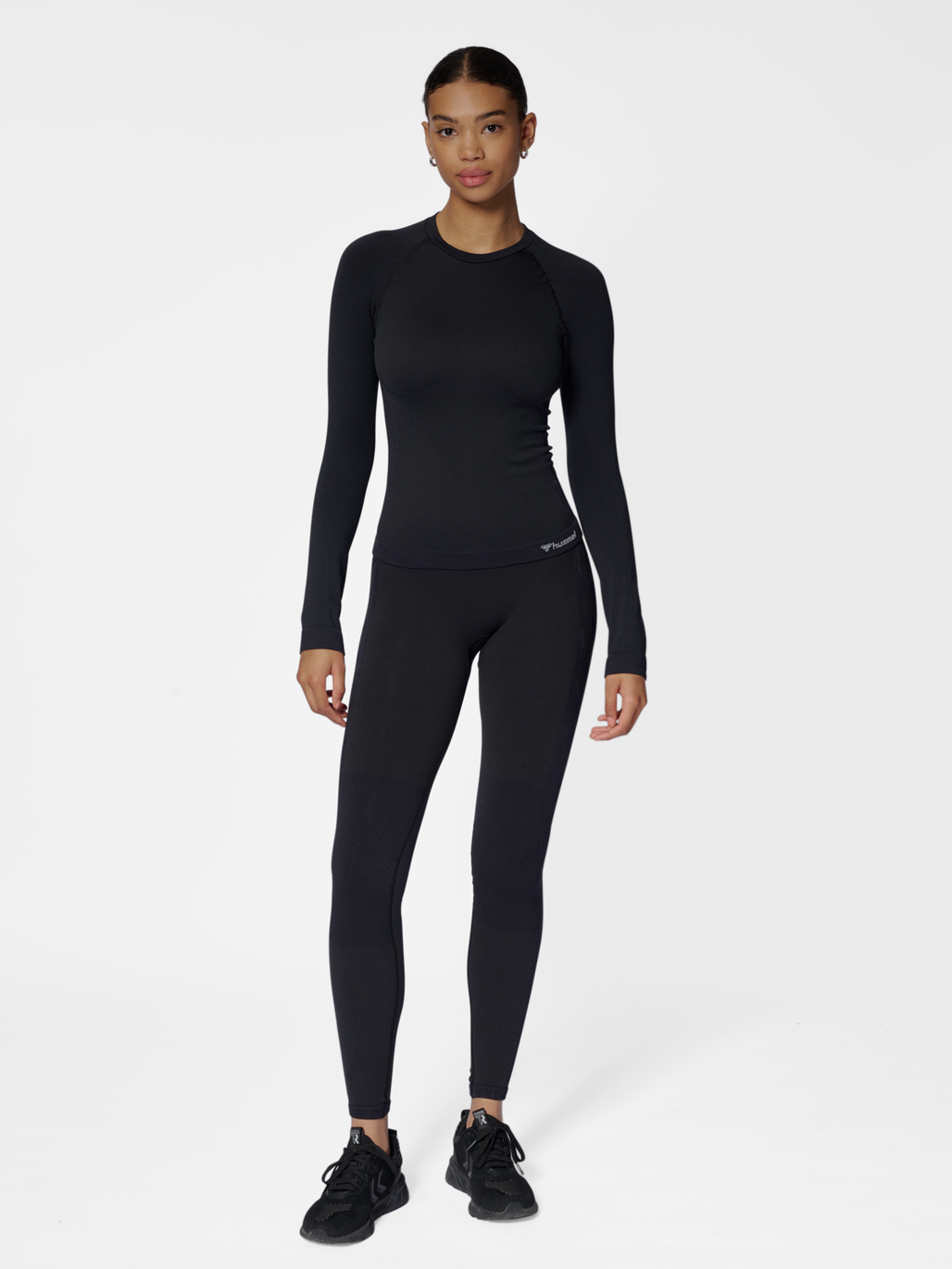 hmlCLEA SEAMLESS TIGHT T-SHIRT L/S