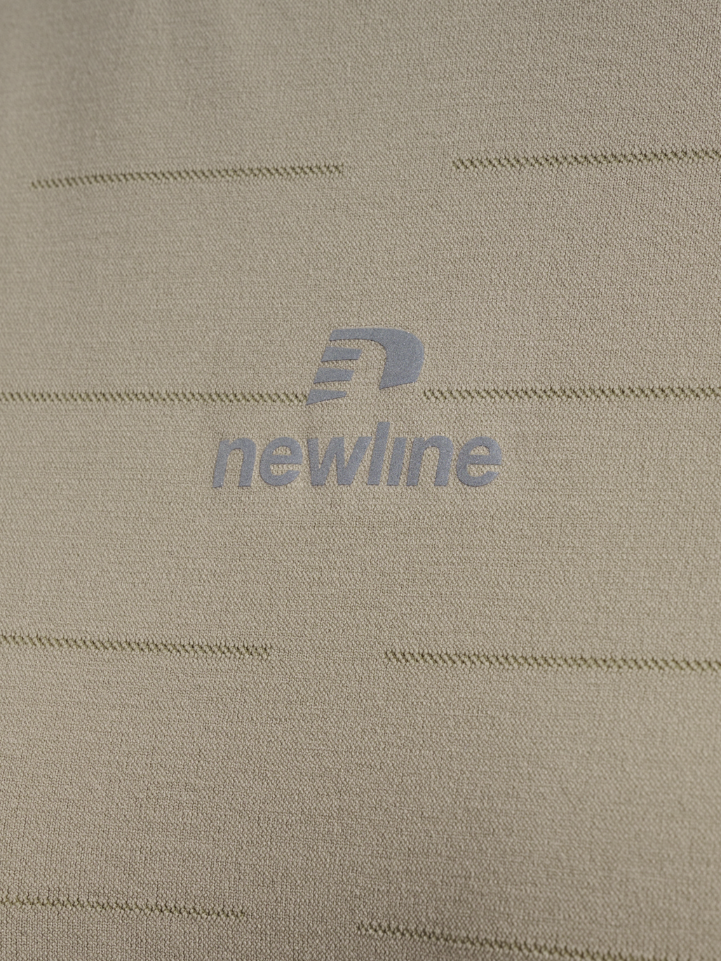 nwlPACE SEAMLESS TEE WOMAN