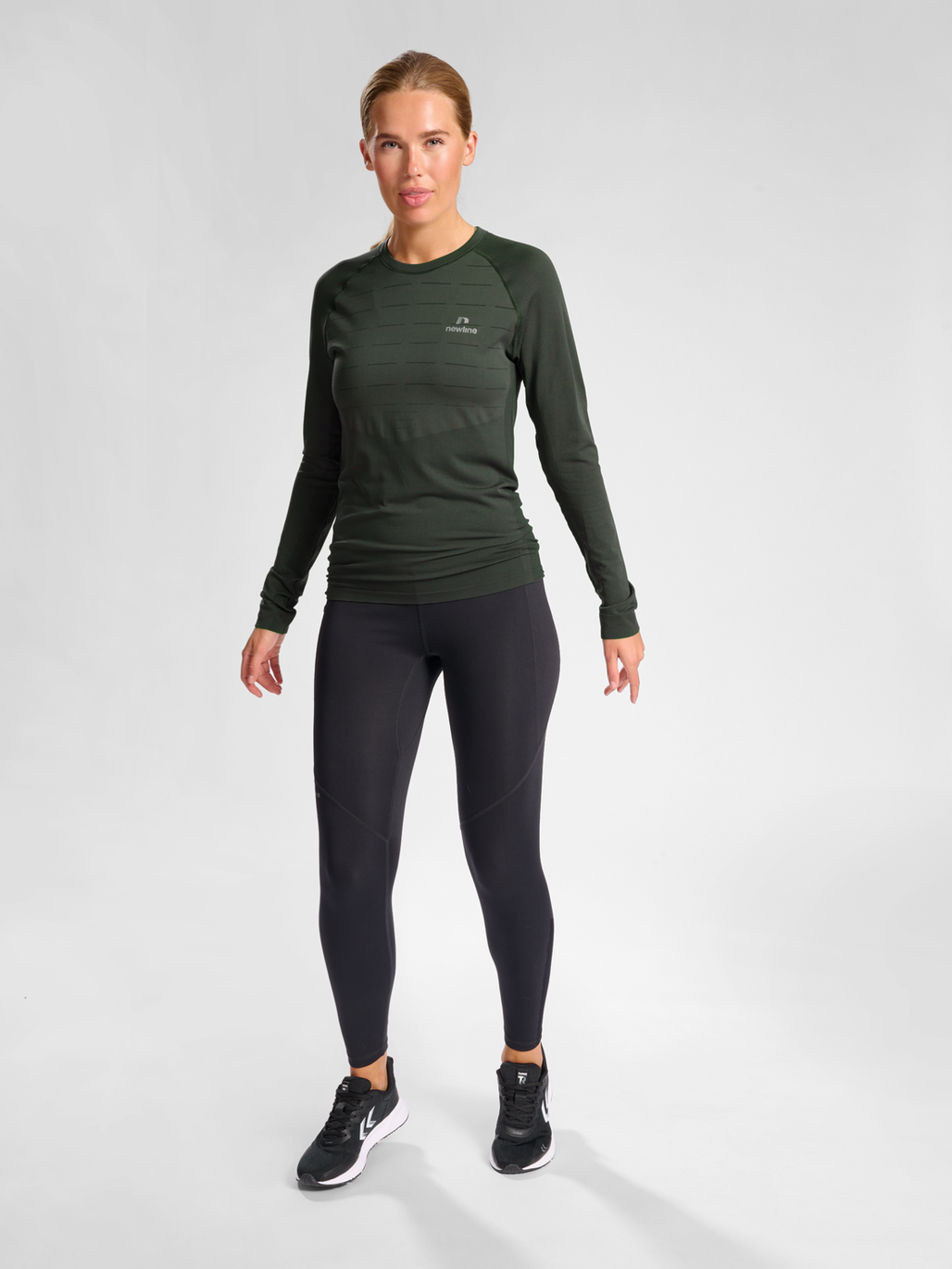 nwlPACE LS SEAMLESS WOMAN