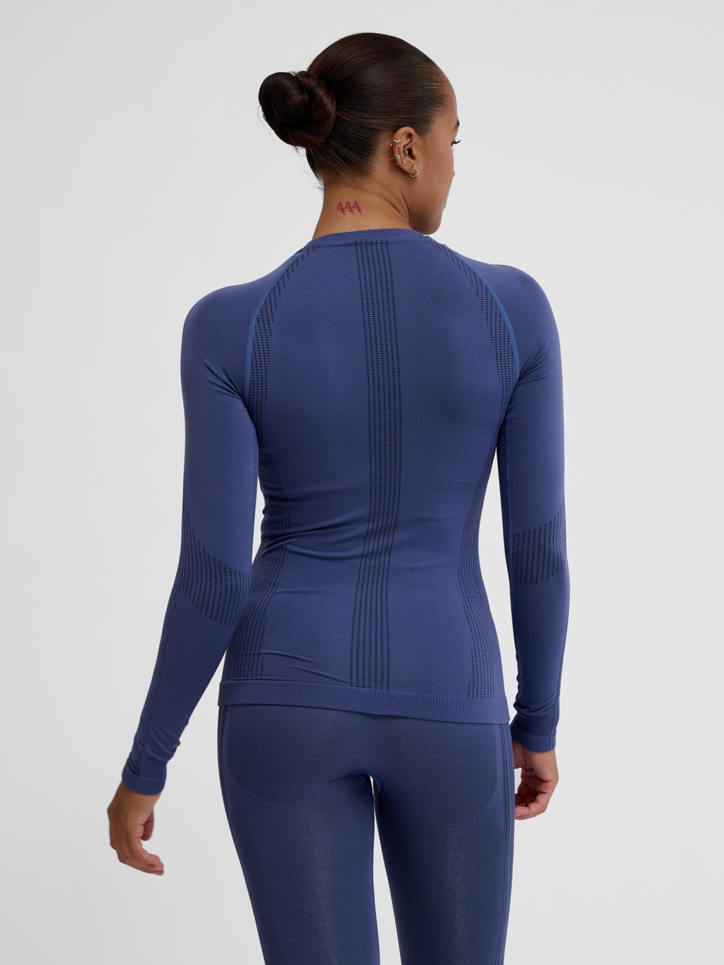 hmlMT SHAPING SEAMLESS T-SHIRT L/S