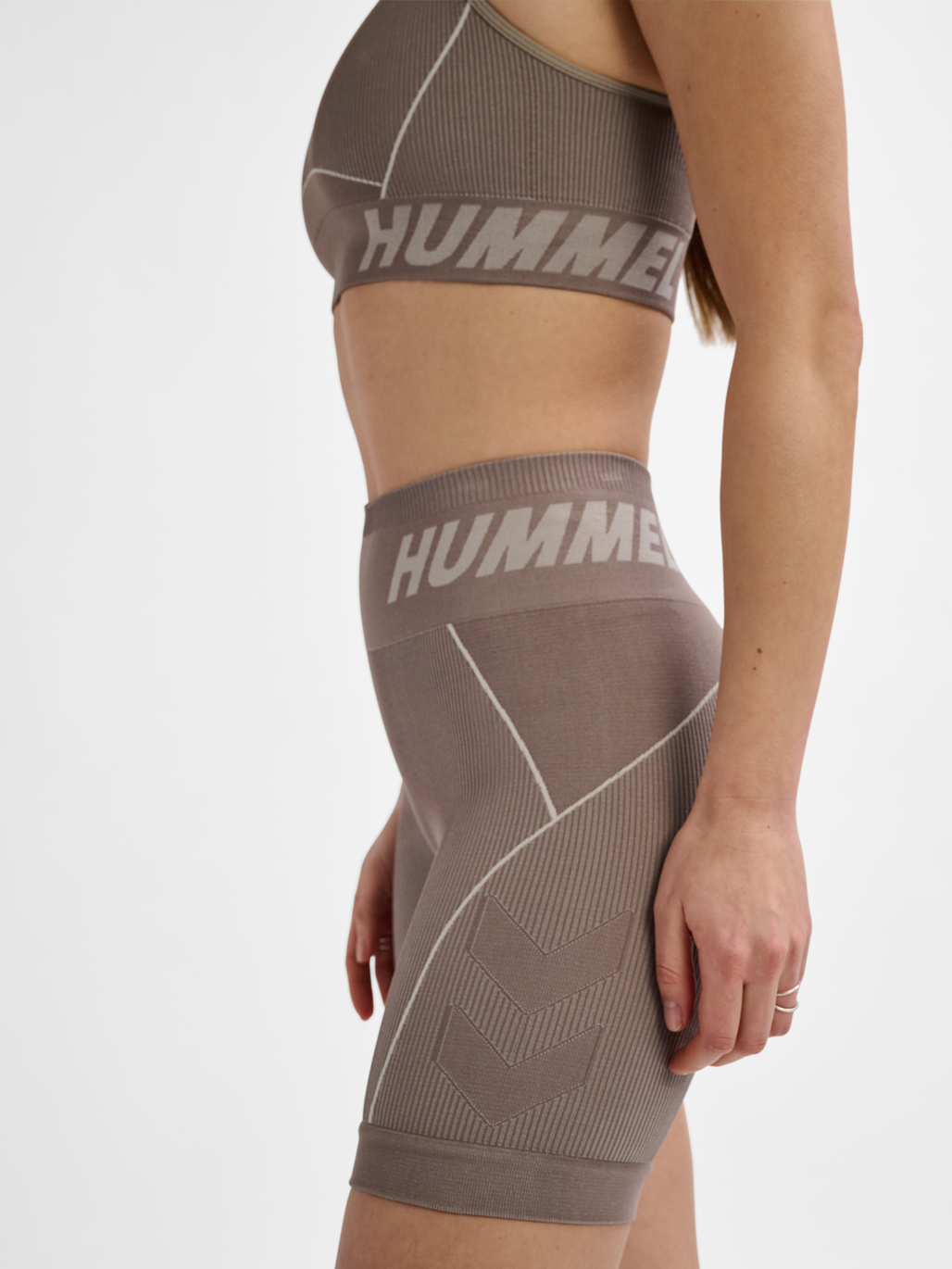 hmlTE CHRISTEL SEAMLESS SHORTS