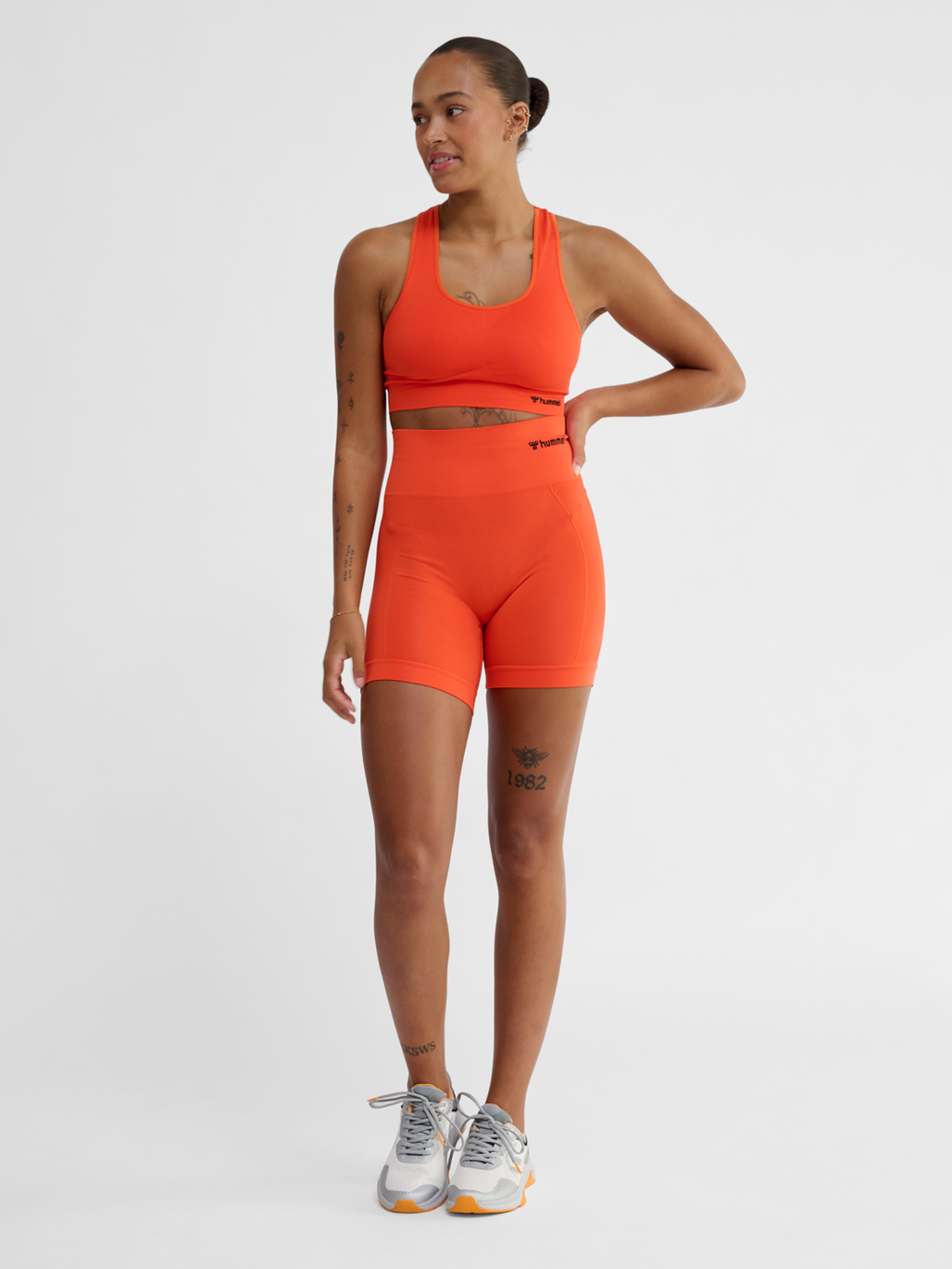 hmlTIF SEAMLESS SPORTS TOP