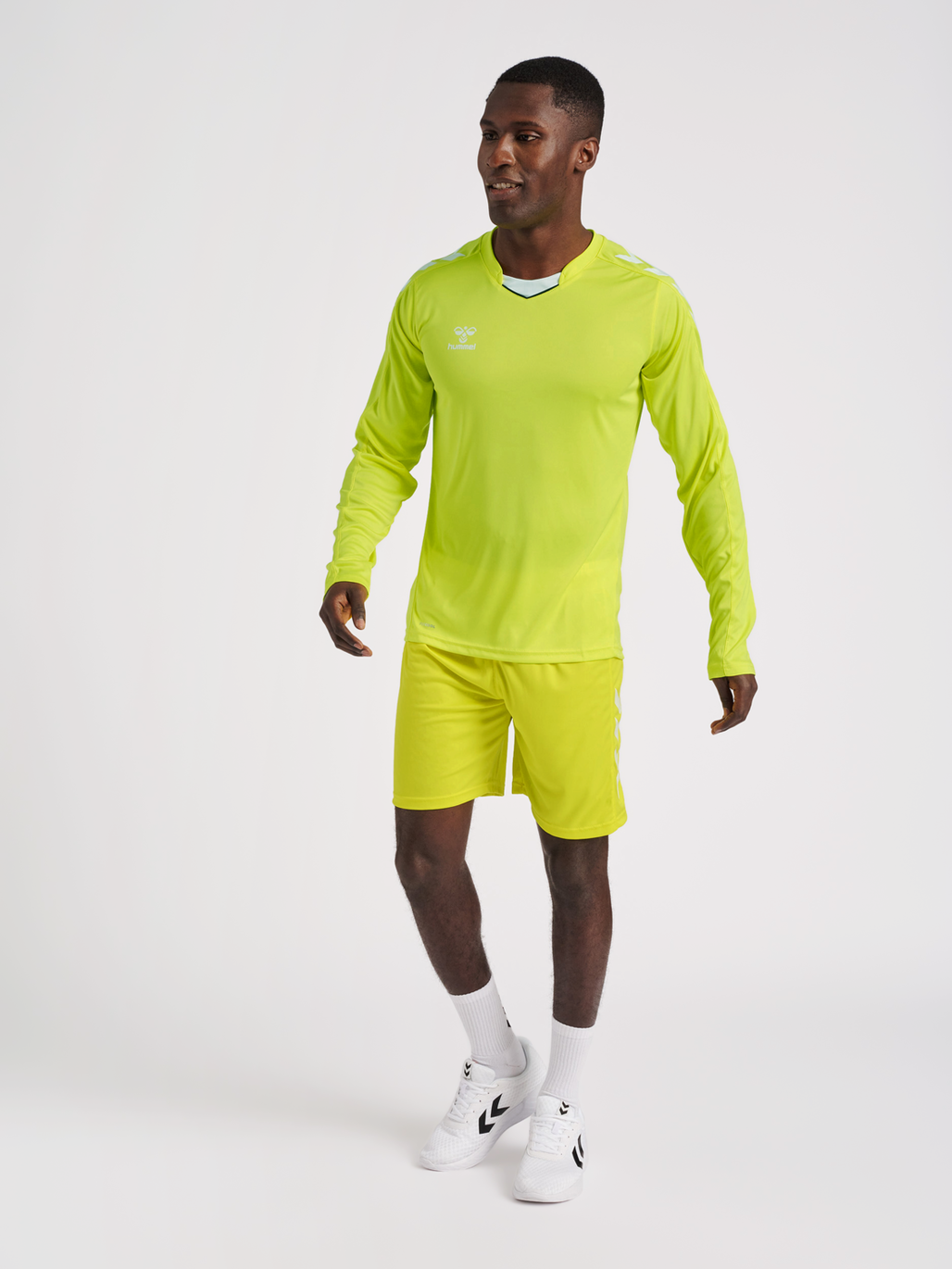 hmlCORE XK POLY SHORTS