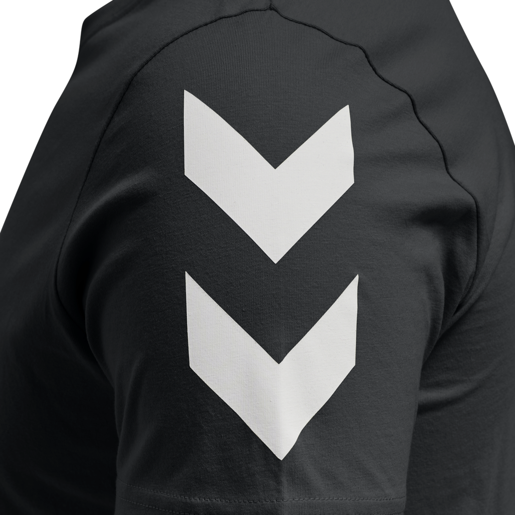 hmlLEGACY CHEVRON T-SHIRT PLUS