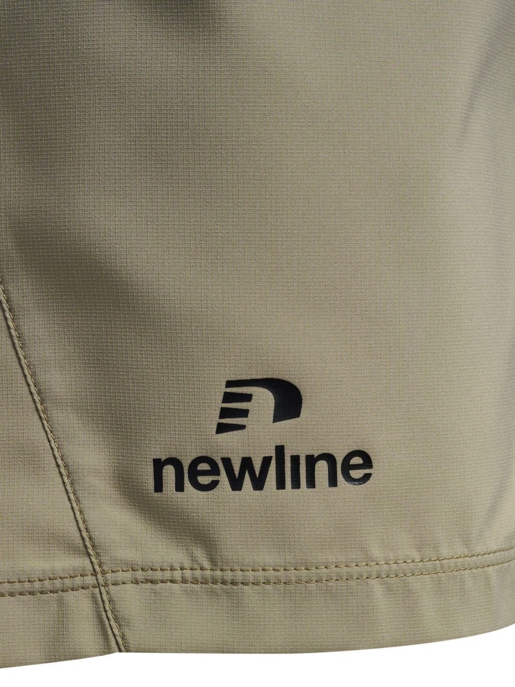 nwlPERFORM KEY POCKET SHORTS W
