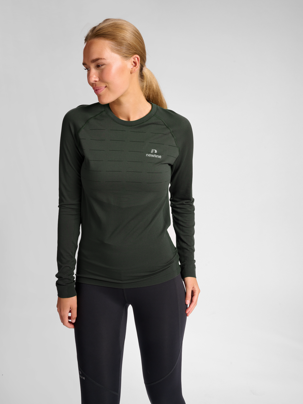nwlPACE LS SEAMLESS WOMAN