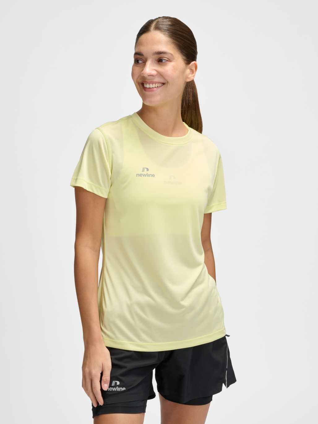 nwlBEAT T-SHIRT W