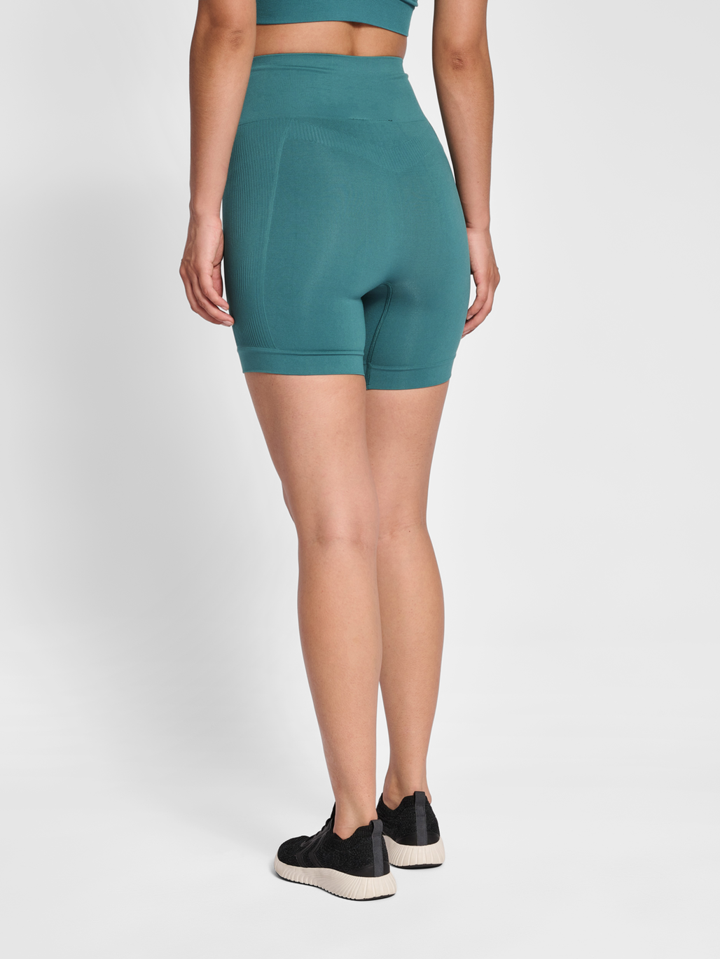 hmlTIF SEAMLESS SHORTS