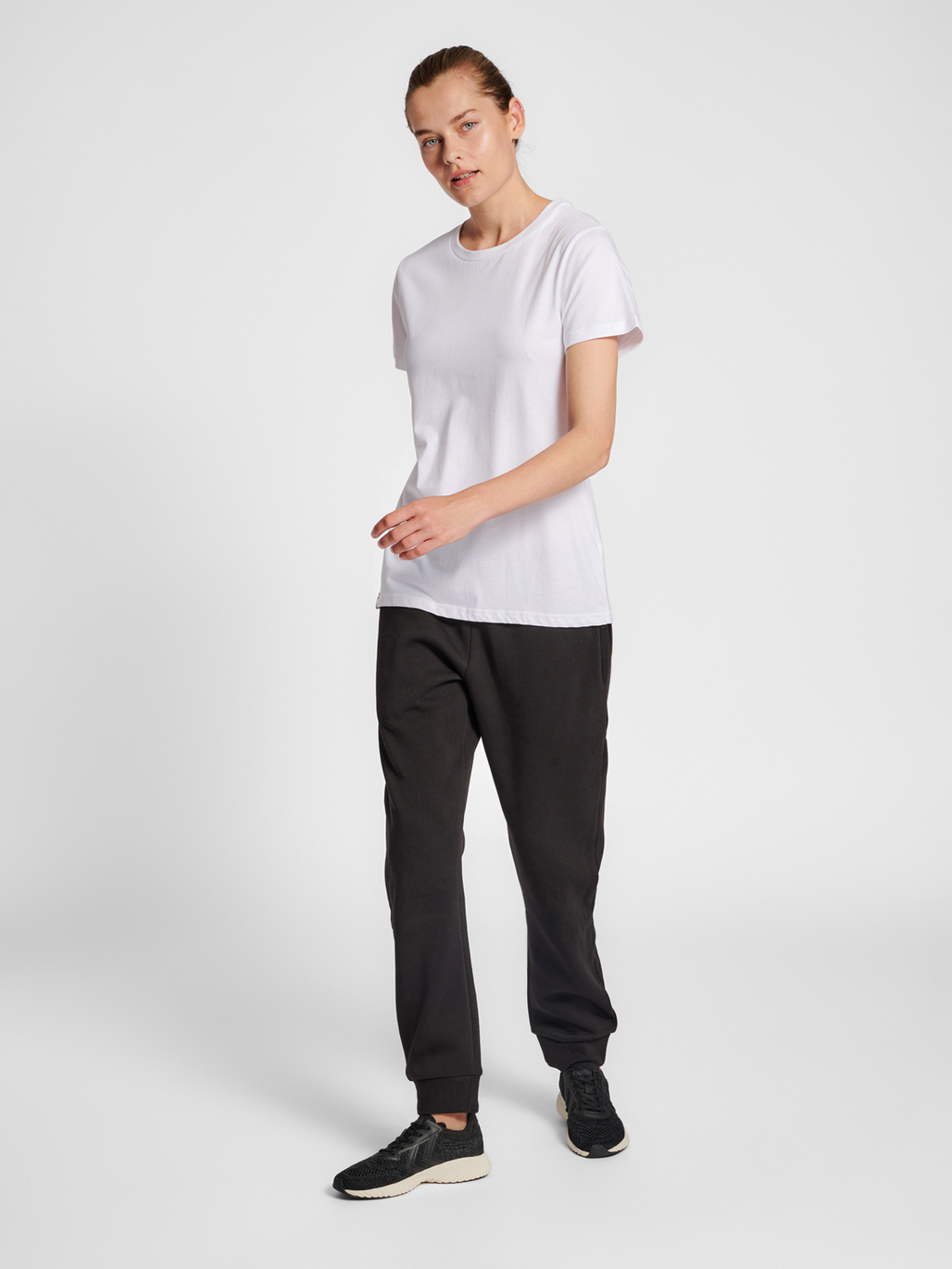 hmlRED BASIC T-SHIRT S/S WOMAN