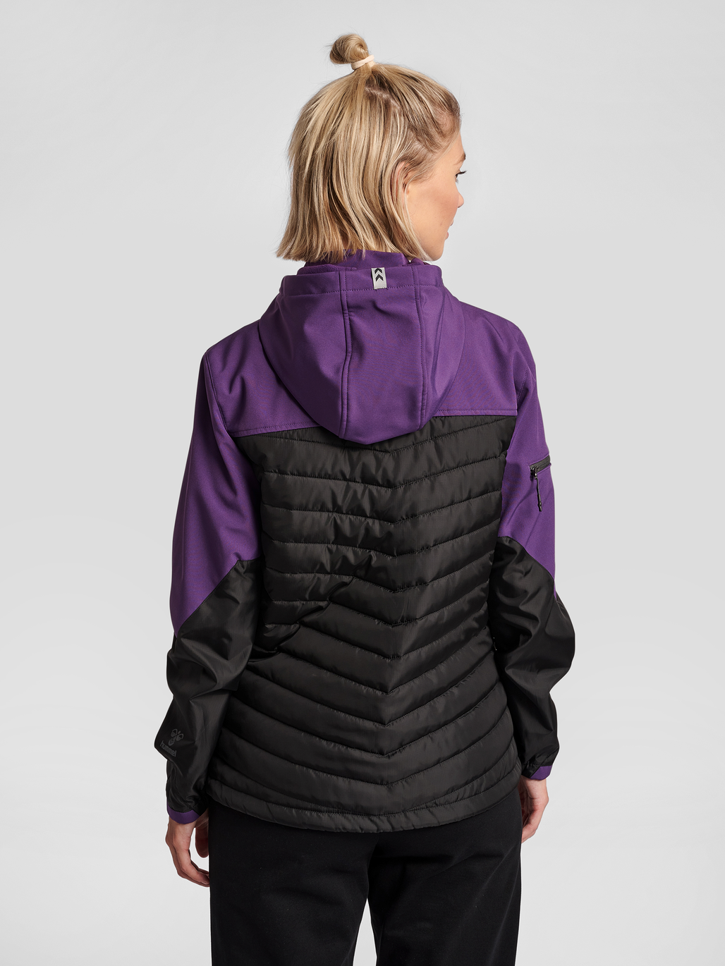 hmlNORTH HYBRID JACKET WOMAN