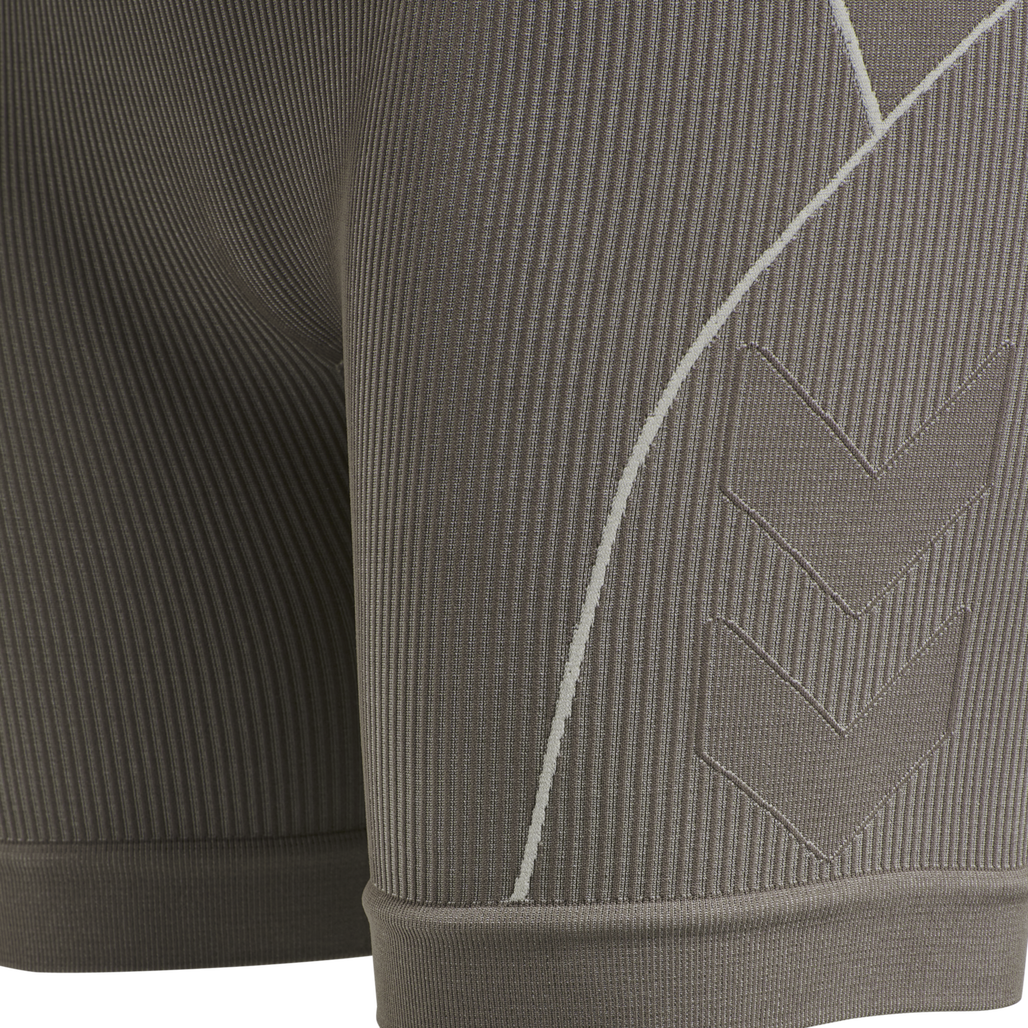 hmlTE CHRISTEL SEAMLESS SHORTS