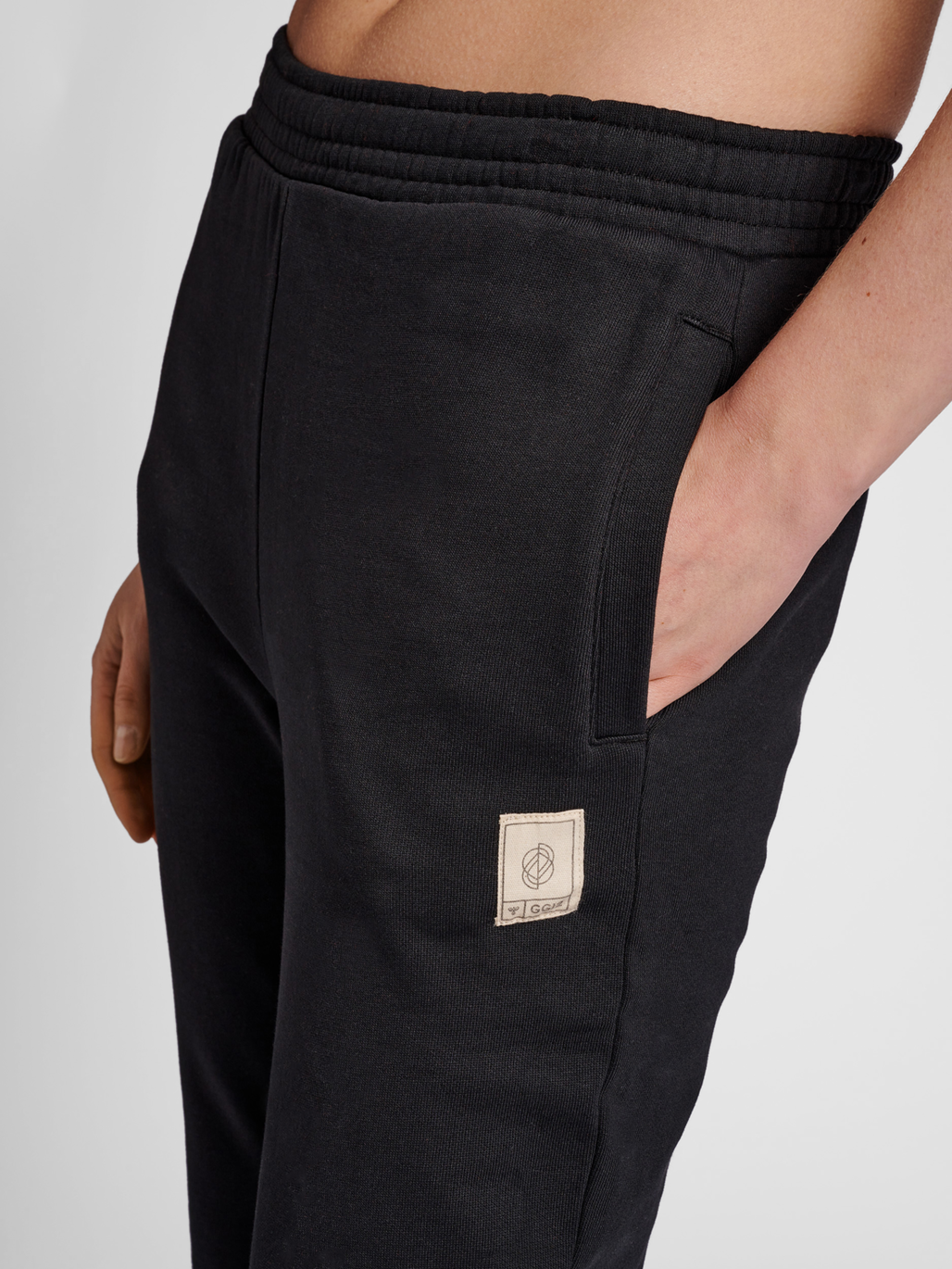 hmlGG12 SWEAT PANTS WOMAN