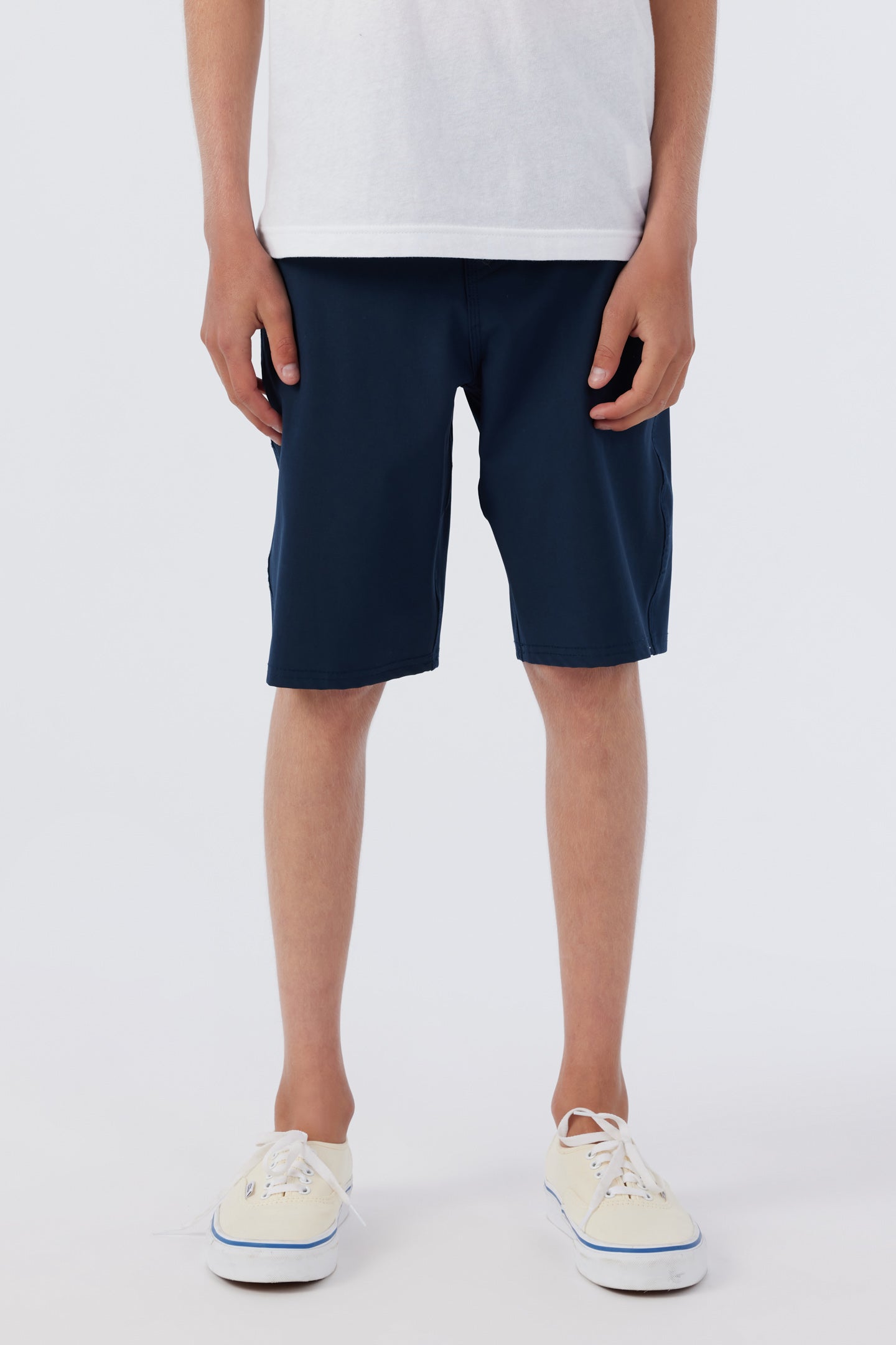 BOY'S RESERVE SOLID HYBRID SHORTS