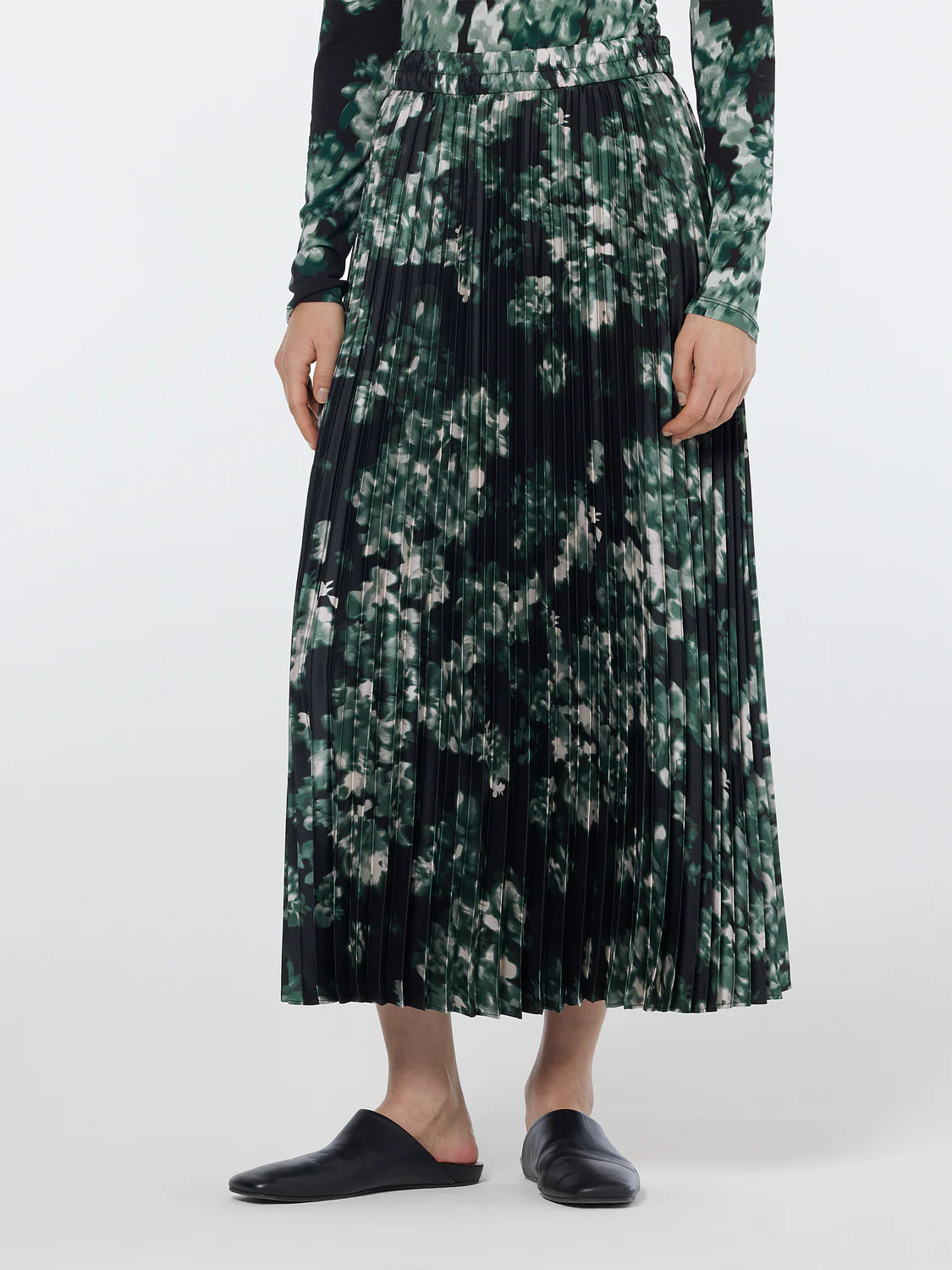 Floral Printed Pleated Skirt