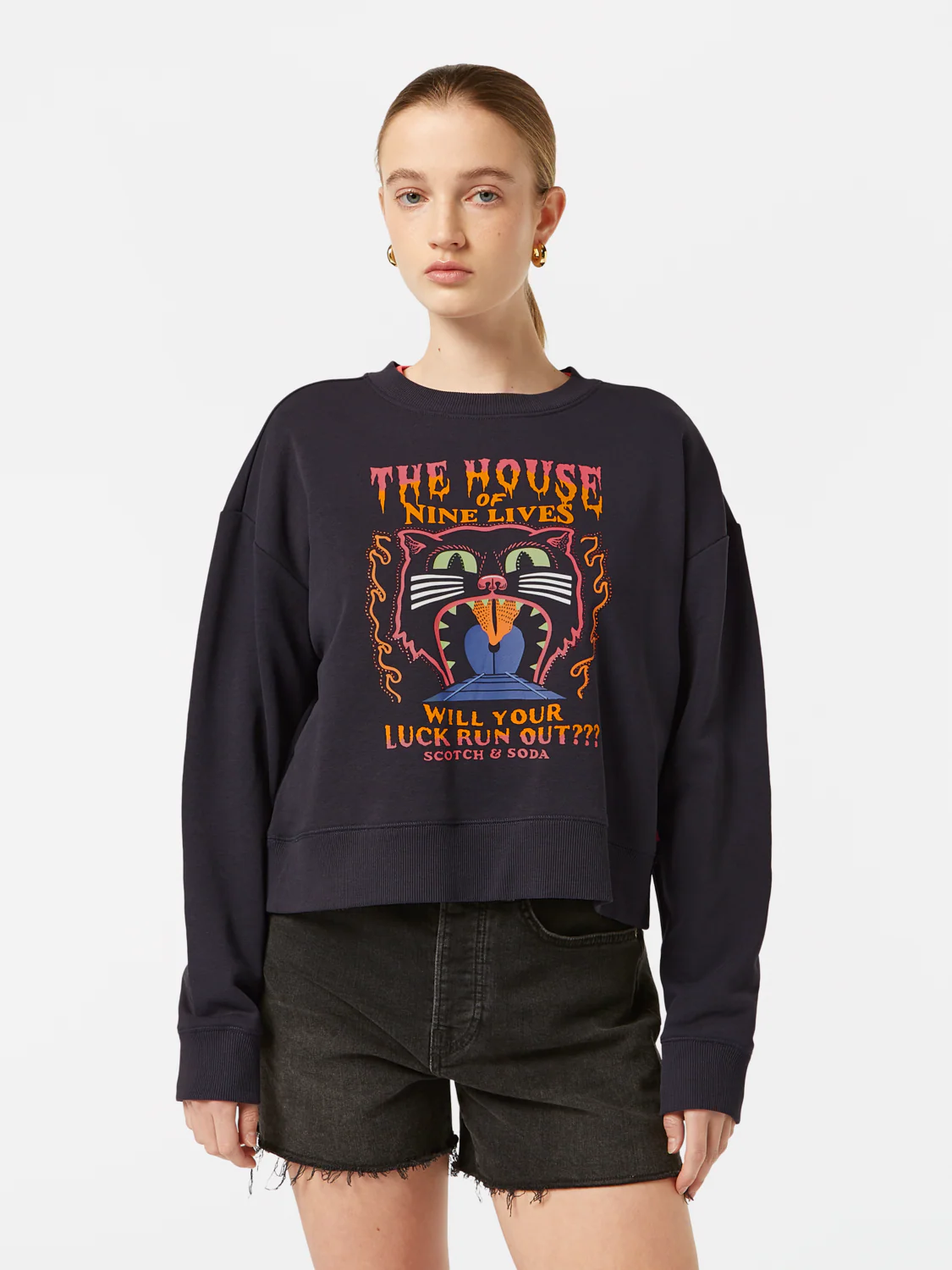 Rhinestone Artwork Loose-Fit Sweatshirt