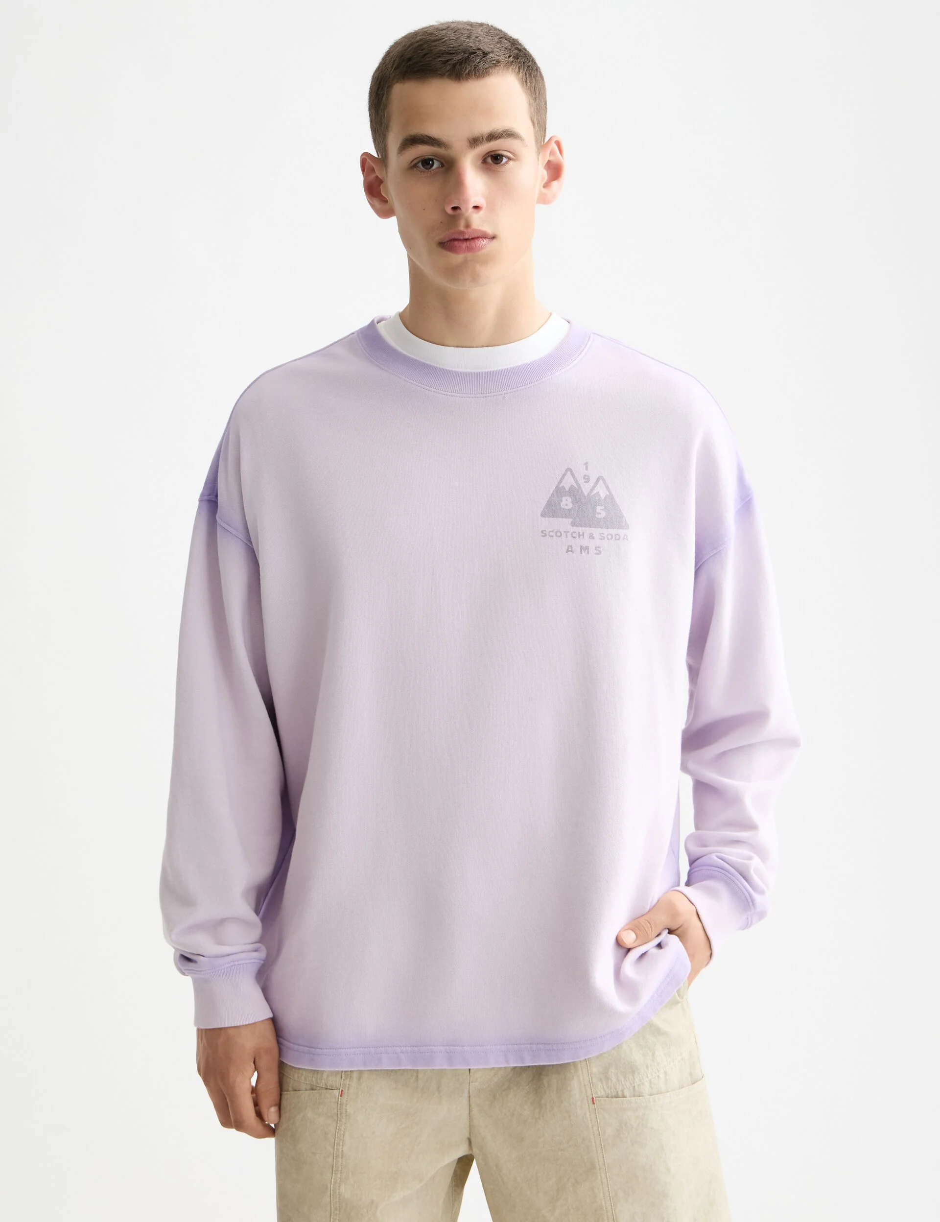 Relaxed fit garment-dyed artwork sweatshirt