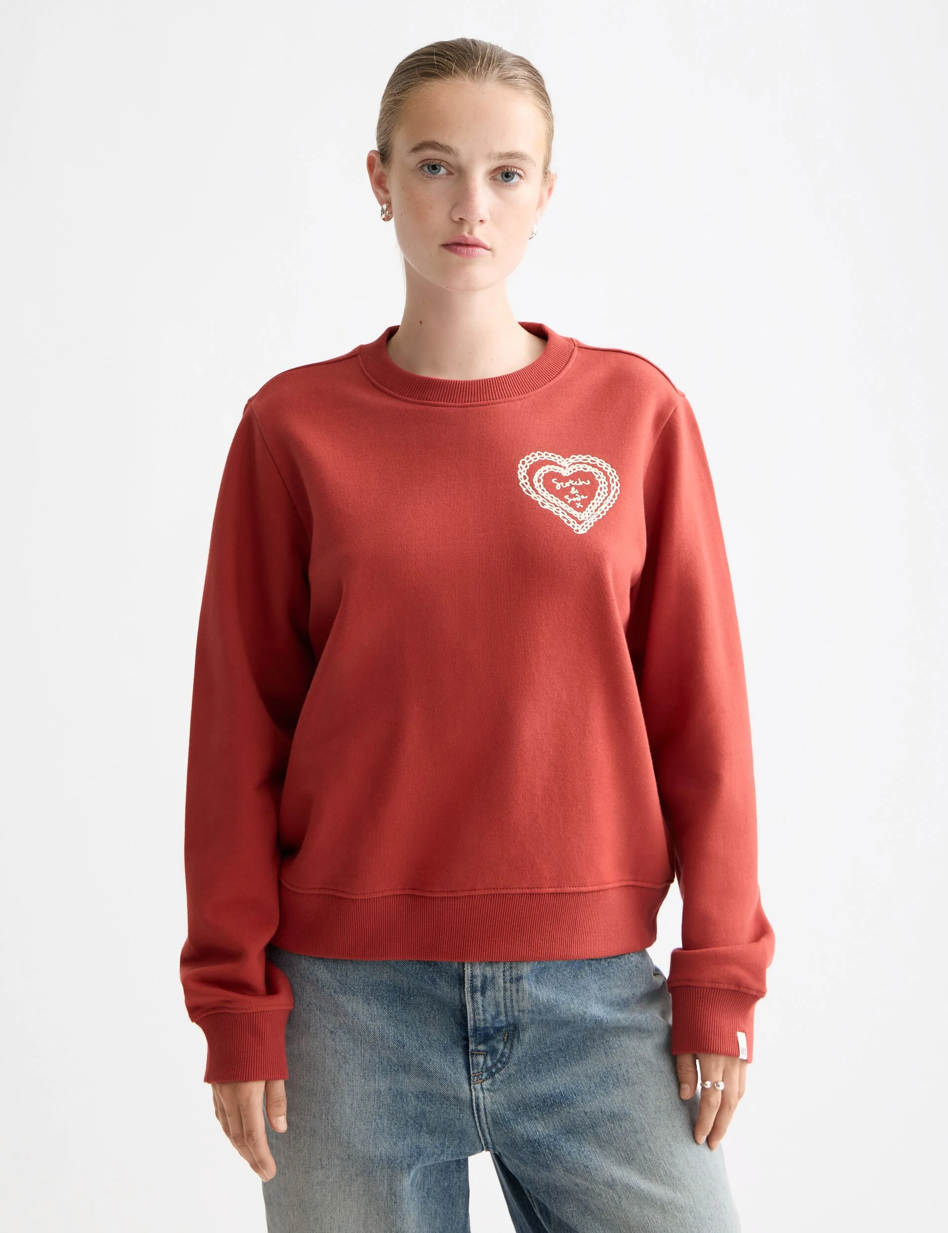 Regular fit chest artwork sweater