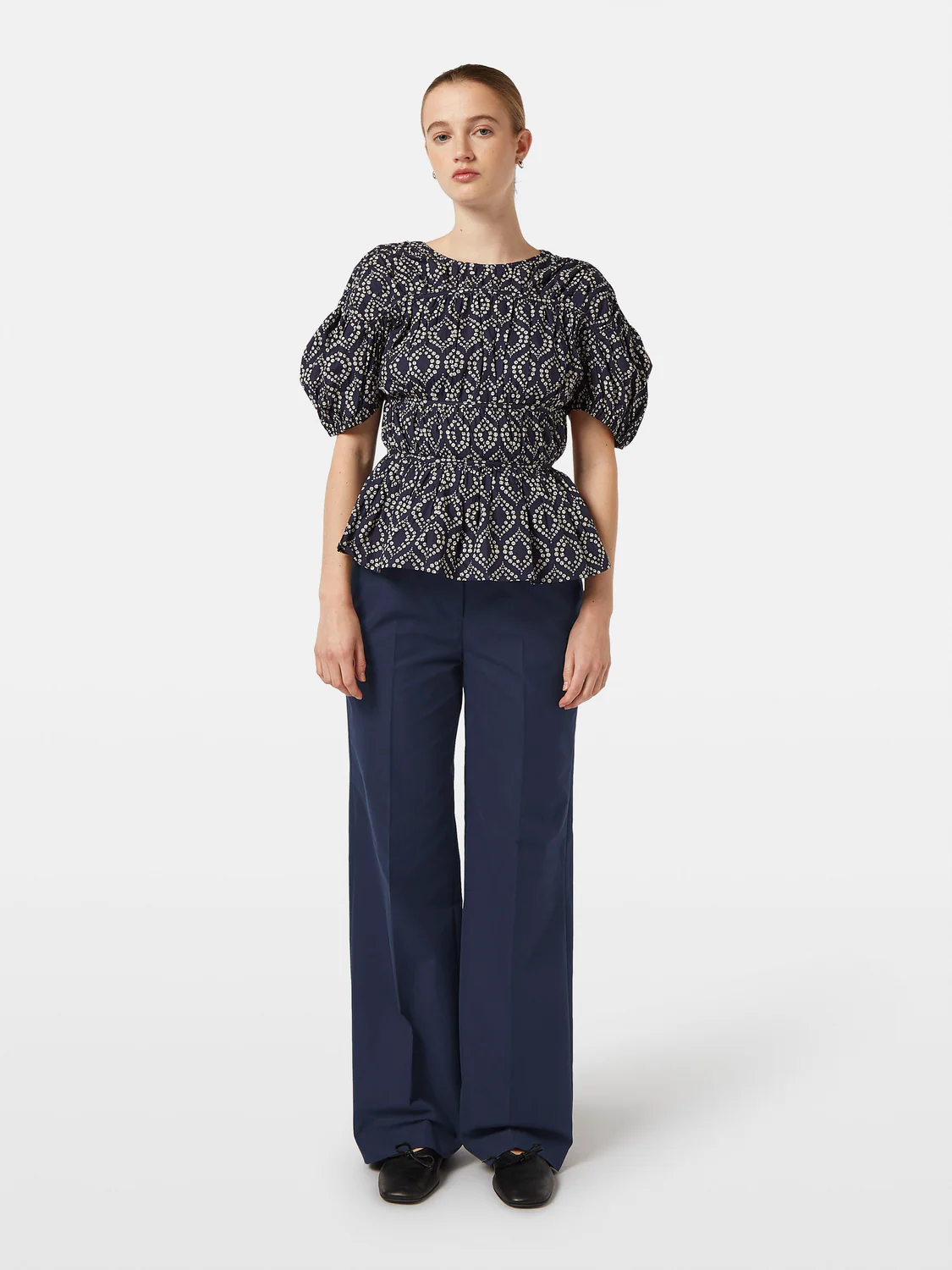 Robyn Relaxed Tapered Leg Gabardine Twill Pant