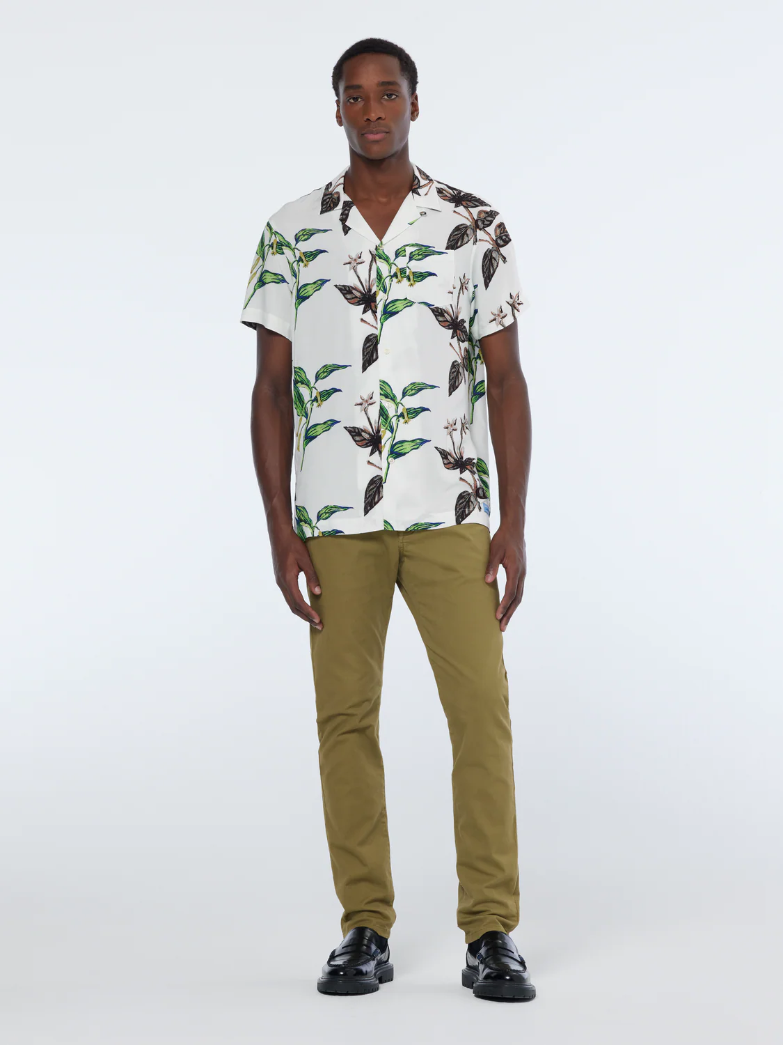 Leaf Printed Regular Fit Short Sleeve Shirt