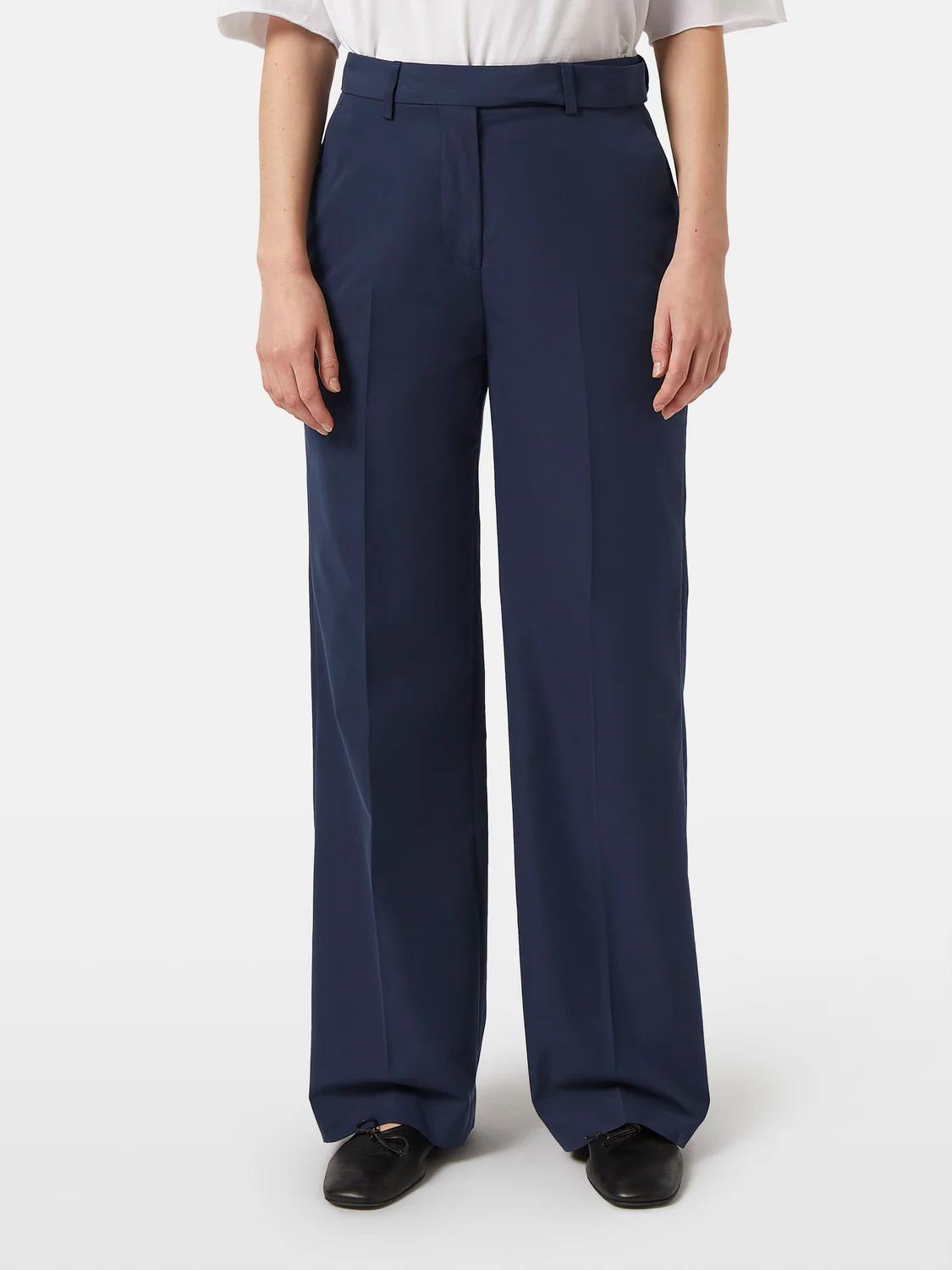 Robyn Relaxed Tapered Leg Gabardine Twill Pant