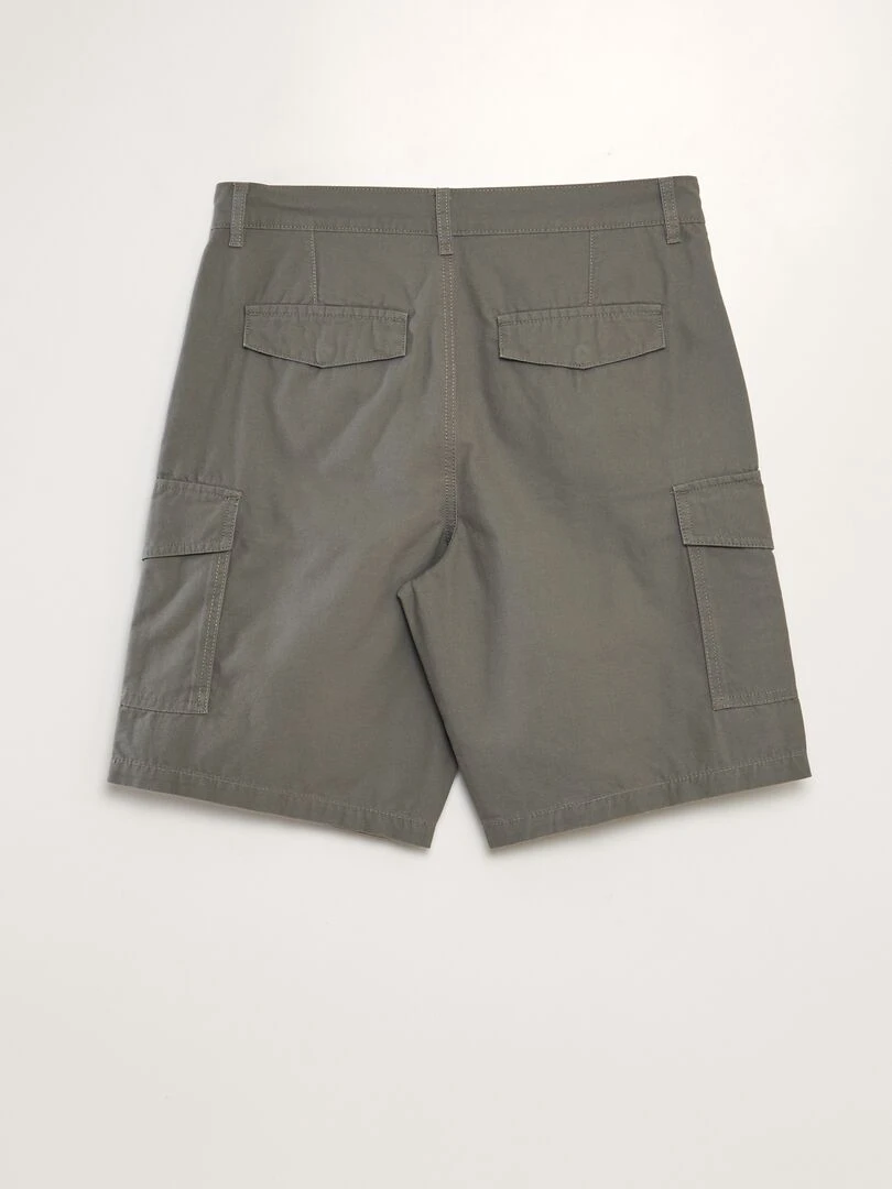 Bermuda avec poches sur les côtés Kaki