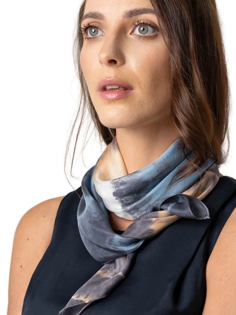 Carré de Soie Tie Dye Tao   Artisanat VietNam   Bleu