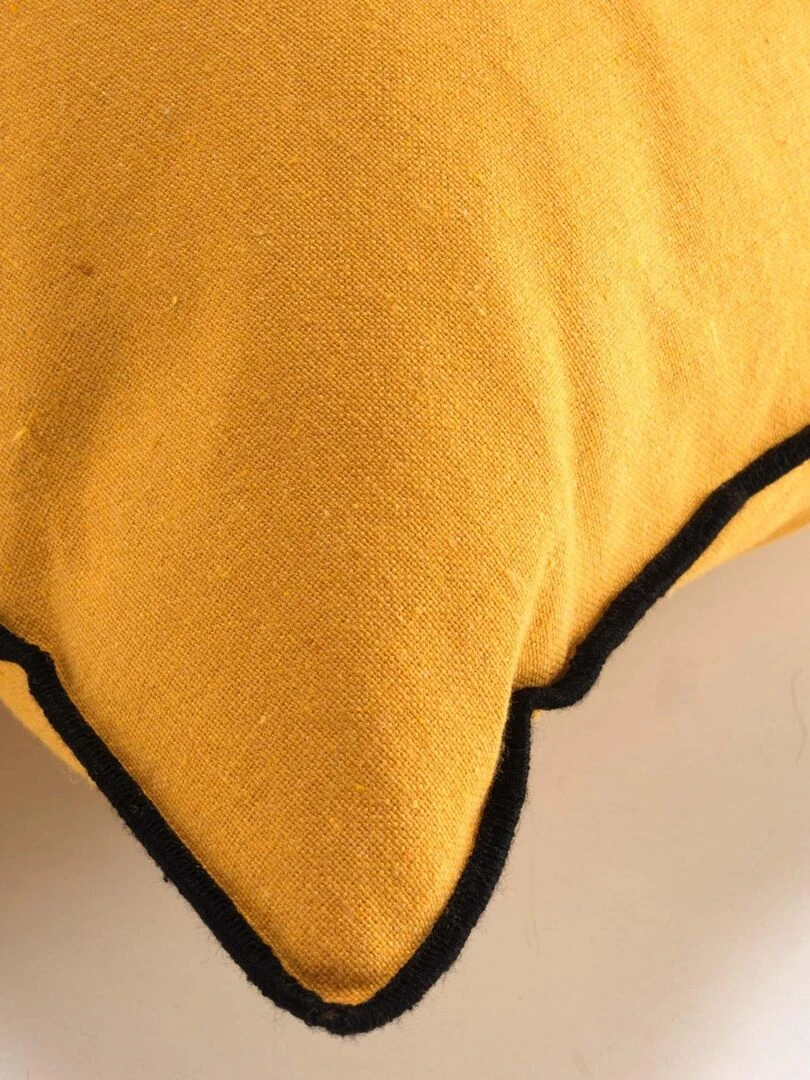 Coussin avec surjet en coton recyclé Jaune moutarde