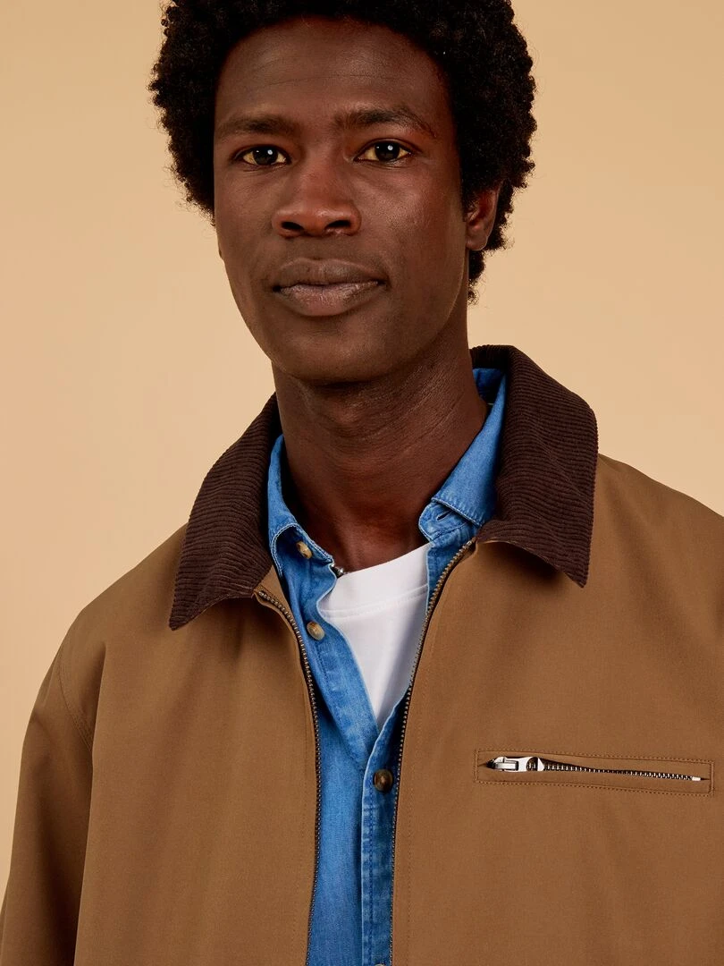 Veste courte avec col en velours   Beige