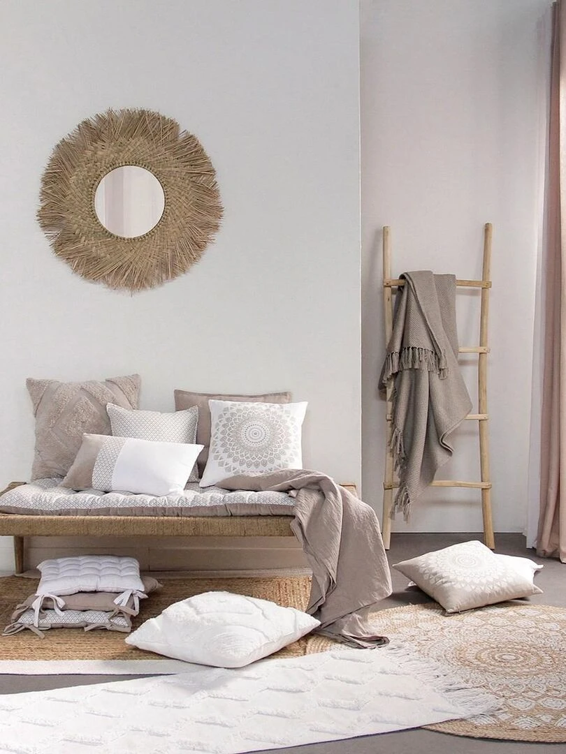 Coussin décoration imprimé 'SLOW LIFE KARMA' 'TODAY'   Beige