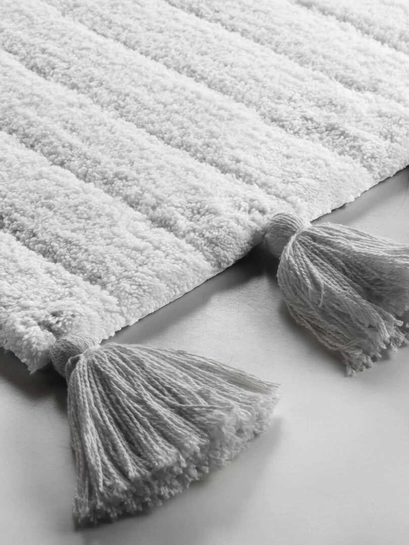 Tapis de bain uni et à pompons   Gris clair
