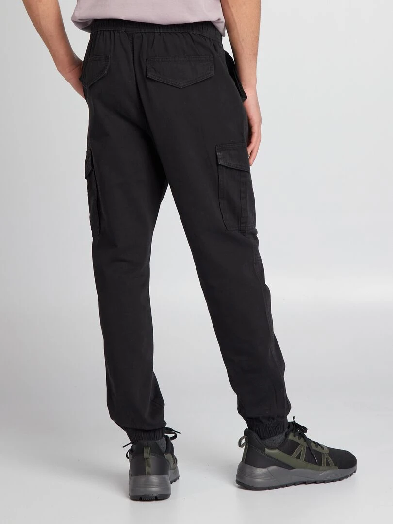 Pantalon avec poches sur les côtés   noir