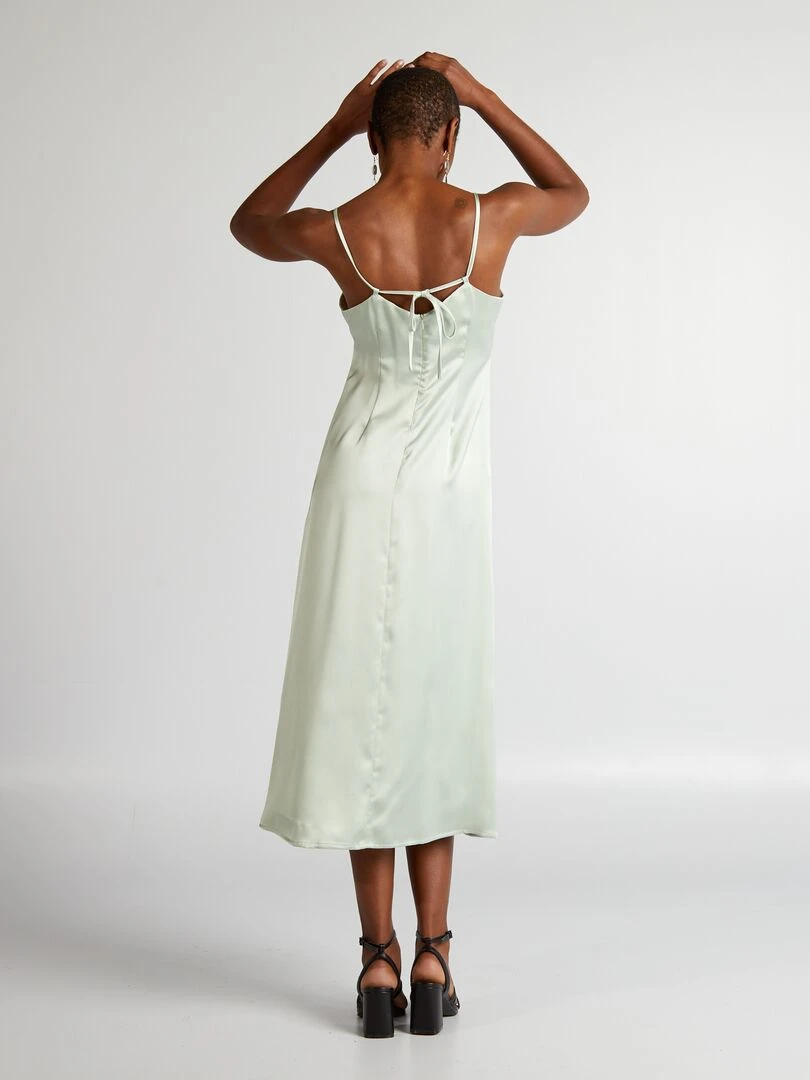 Robe en satin avec ouverture boutonnée   Vert