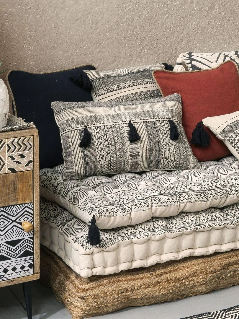 Long coussin en coton avec pompons imprimé AFRICA 'Deko&co'   Blanc Gris Noir