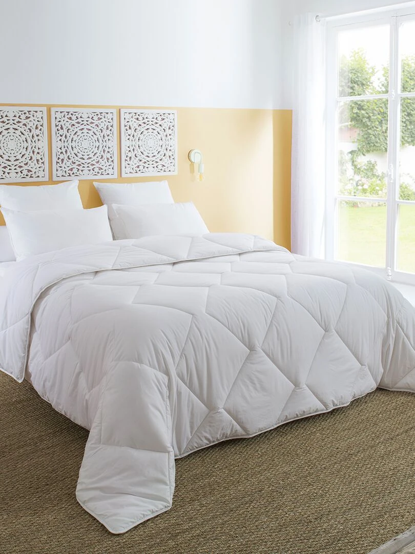 DODO Couette Air Control Confort Hôtel TEMPEREE Blanc