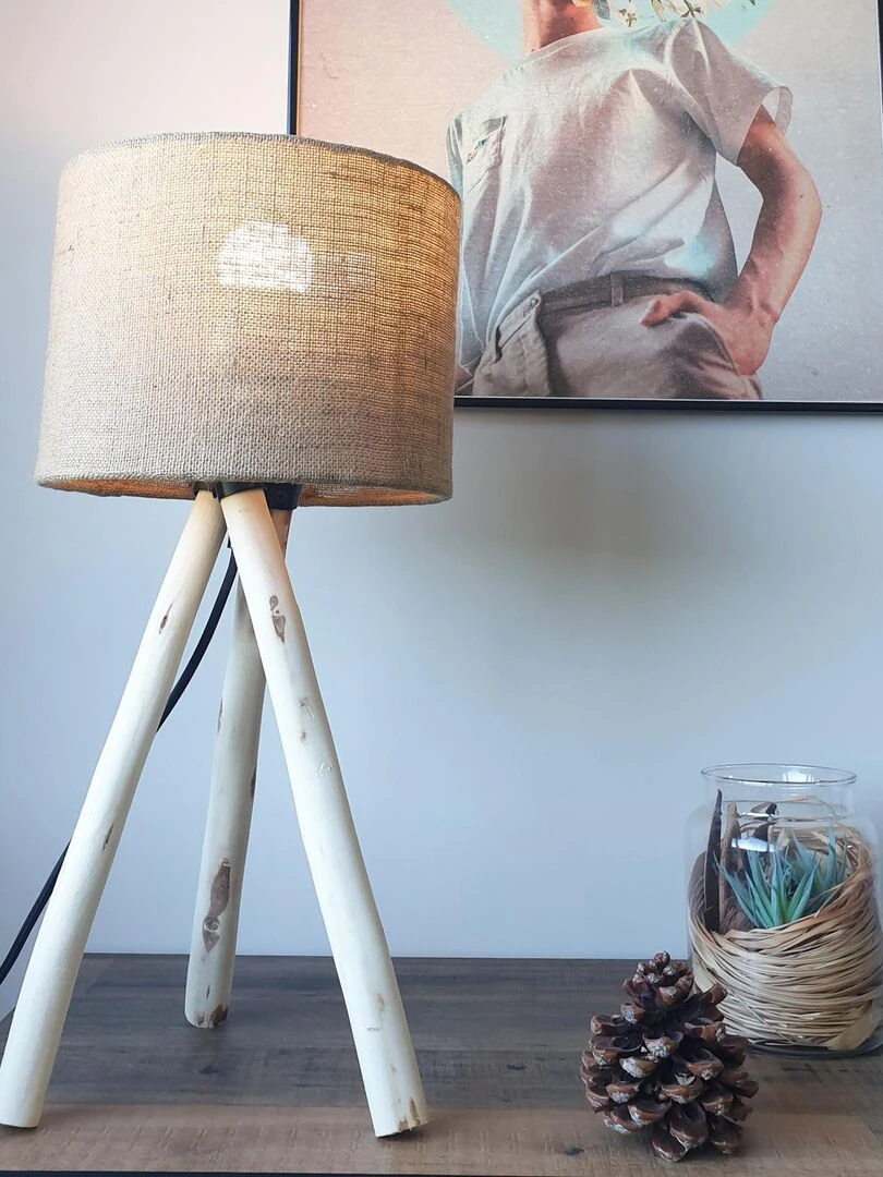 Lampe trépied au mélange de matières naturelles   Beige