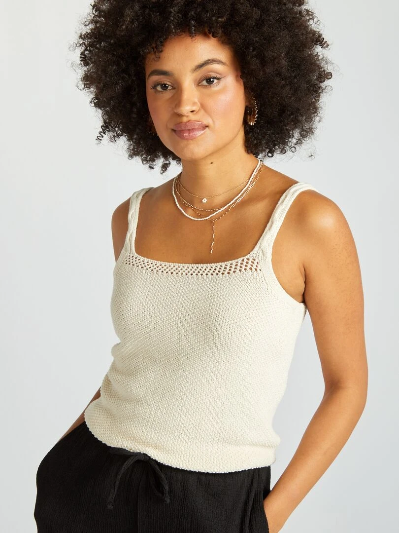 Top en crochet et fines bretelles   Beige