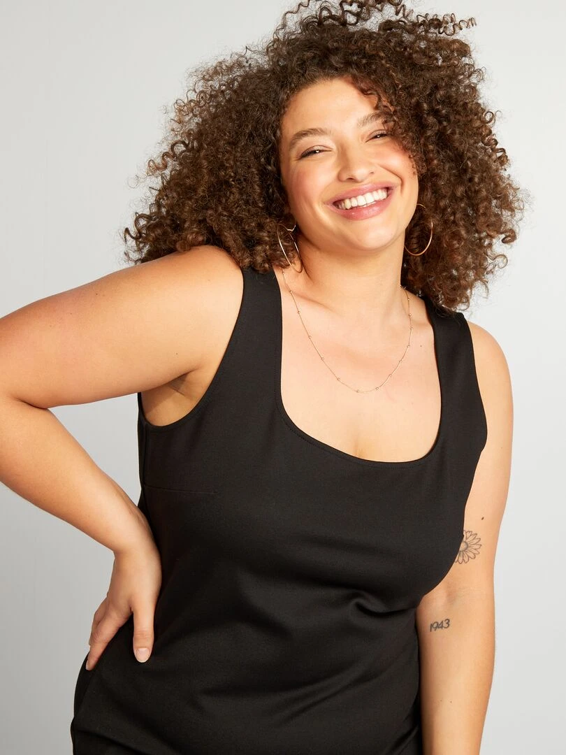 Robe courte en maille stretch   noir