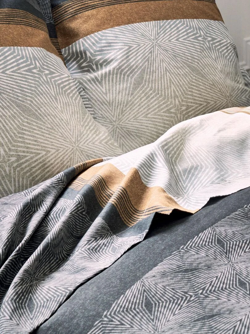 Drap plat au style graphique et masculin Noir