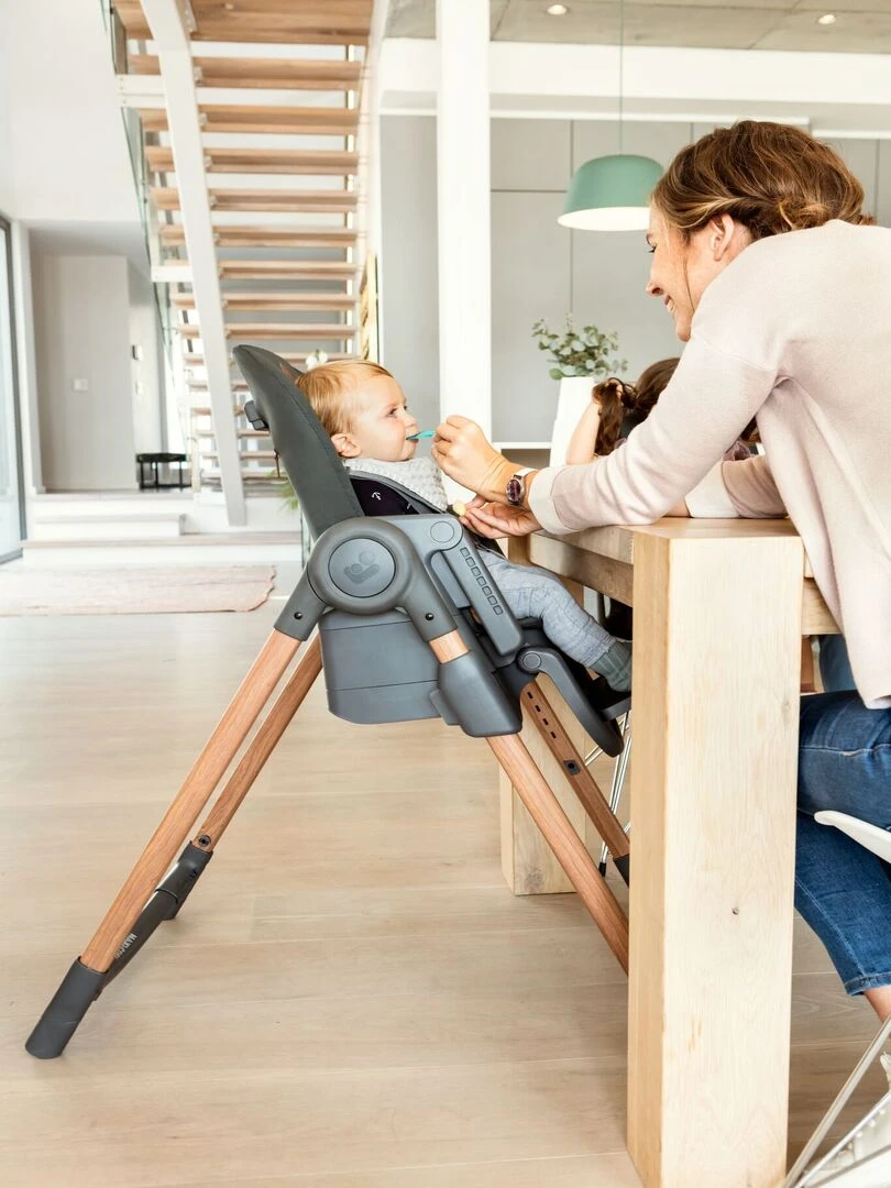 MAXI COSI Chaise Haute Minla  évolutive  6 positions  de la naissance à 6 ans  Essential Graphite   Gris foncé