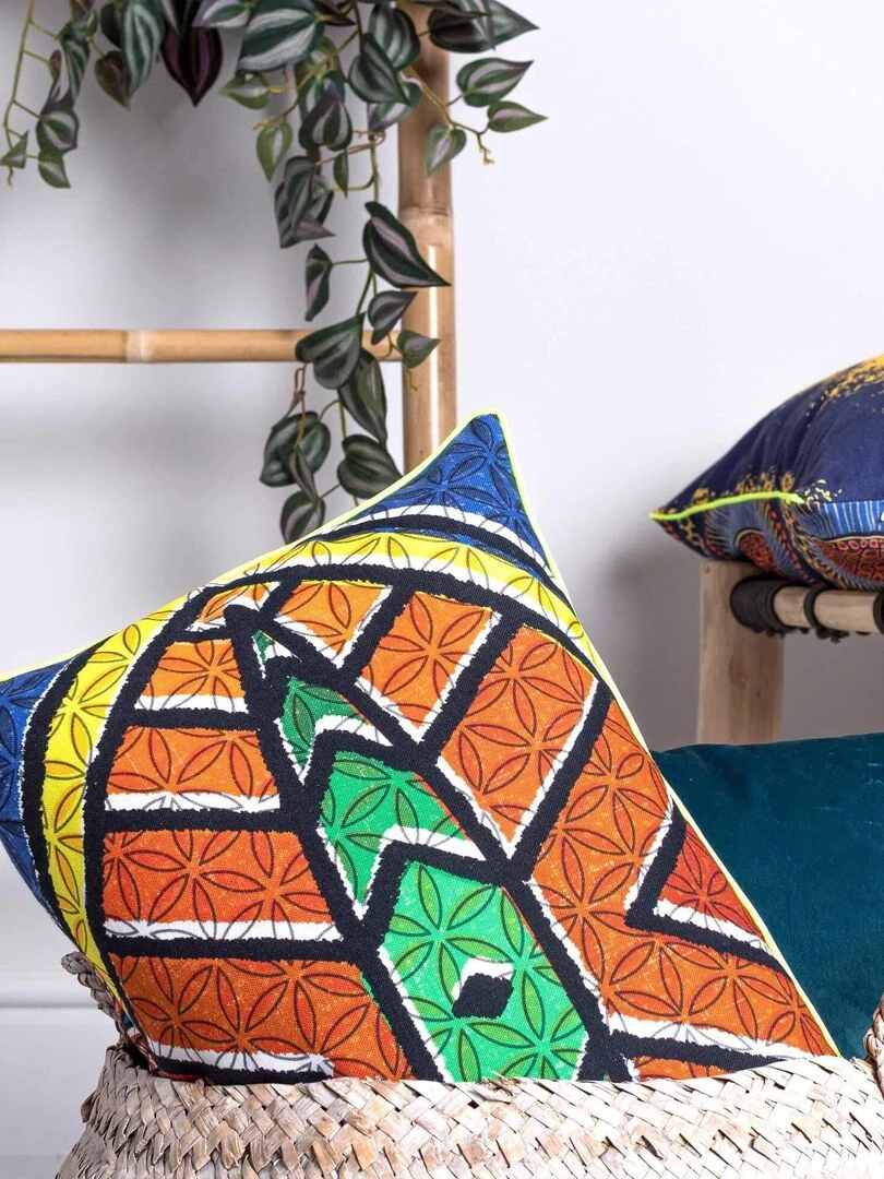 Housse de coussin décoratif Kiteng "Happyfriday"   Blanc