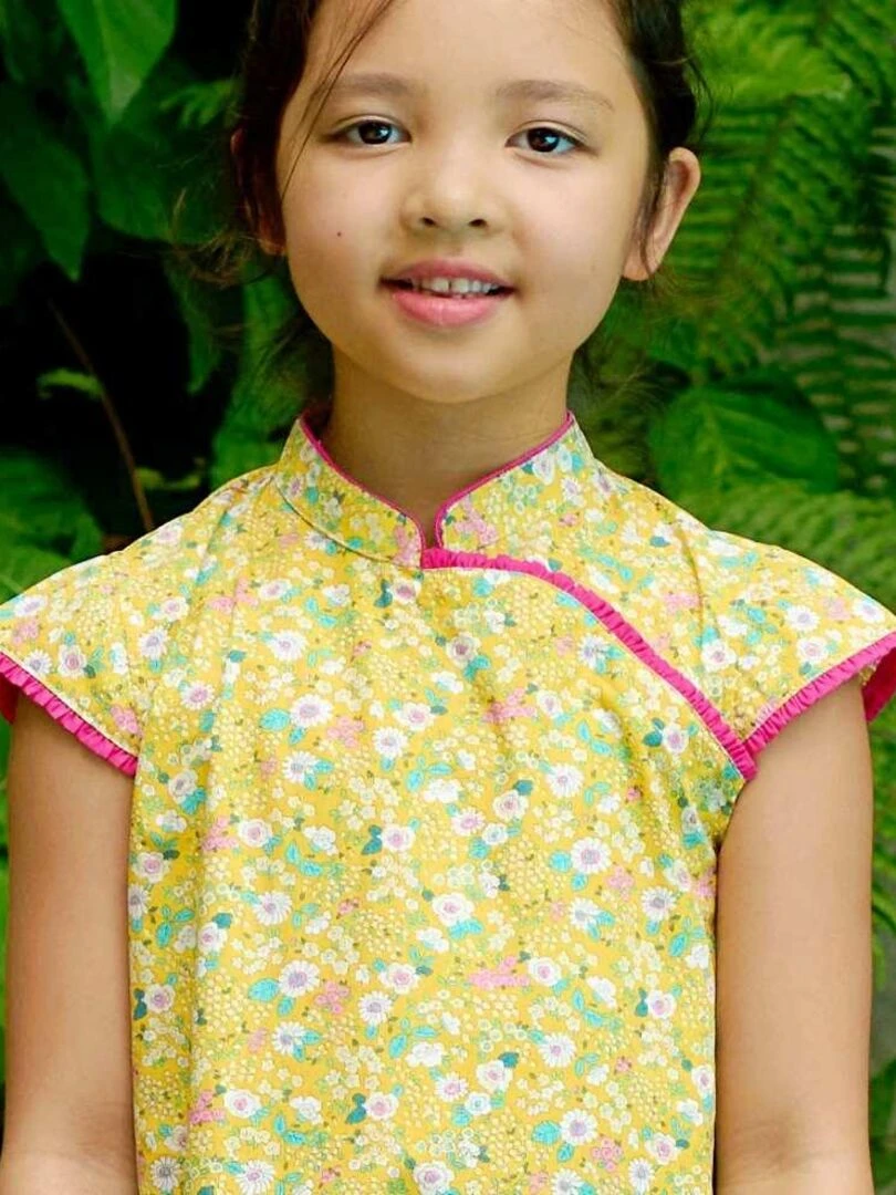 Robe Chinoise Fille Jaune Fleurie Rose Col Mao ANNAM La Faute à Voltaire Jaune