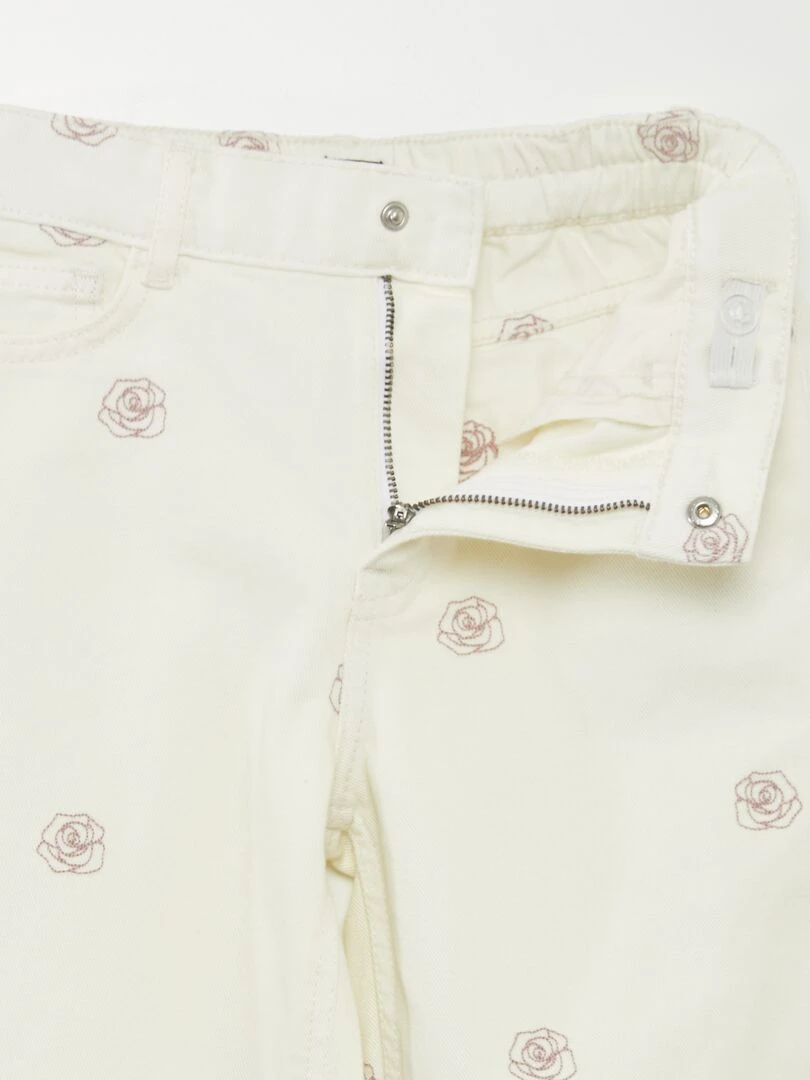 Jean large avec broderies   BLANC