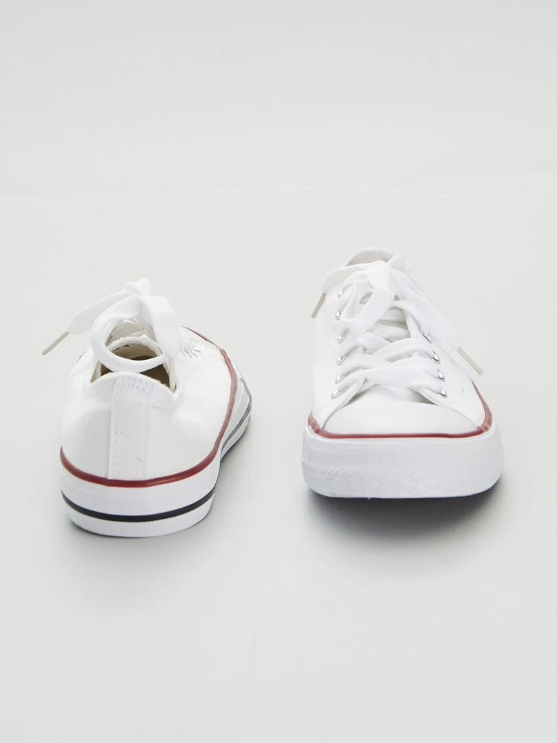 Baskets basses en toile blanc