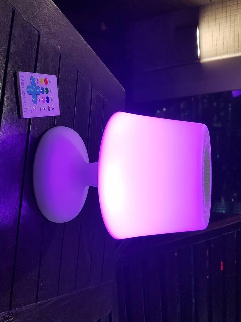 Enceinte Bluetooth® Waterproof En Forme De Lampe De Table Technologie Led Et Télécommande   N/A