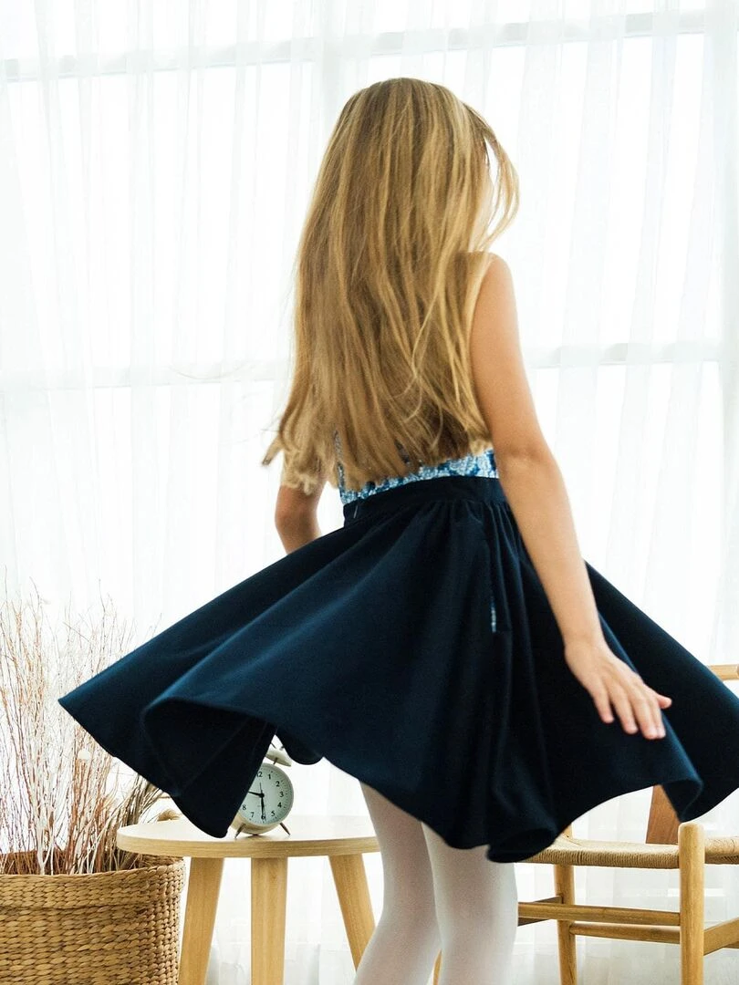 Robe Qui Tourne Fille Velours Bleu Marine Col Fleuri HEPBURN 'LA FAUTE A VOLTAIRE' Rouge
